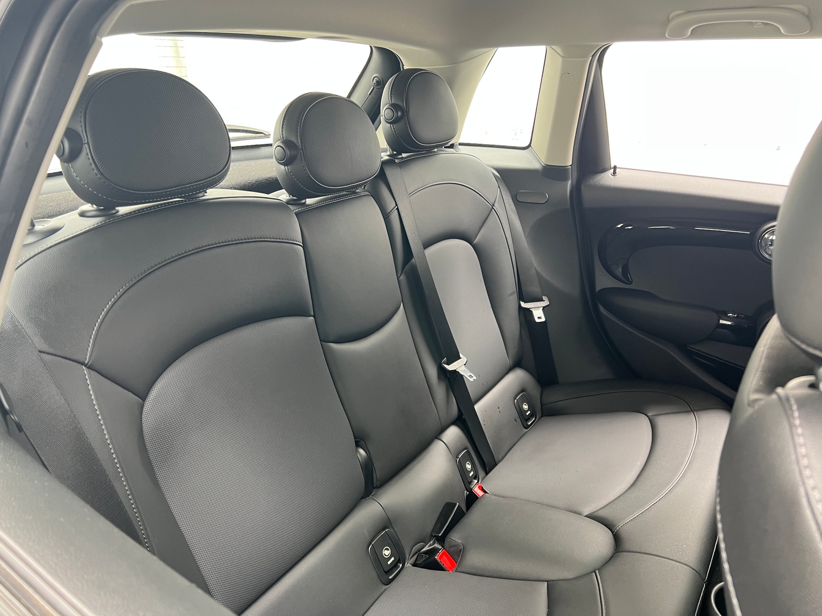 Thumbnail: 2019 MINI Cooper Hardtop - 5