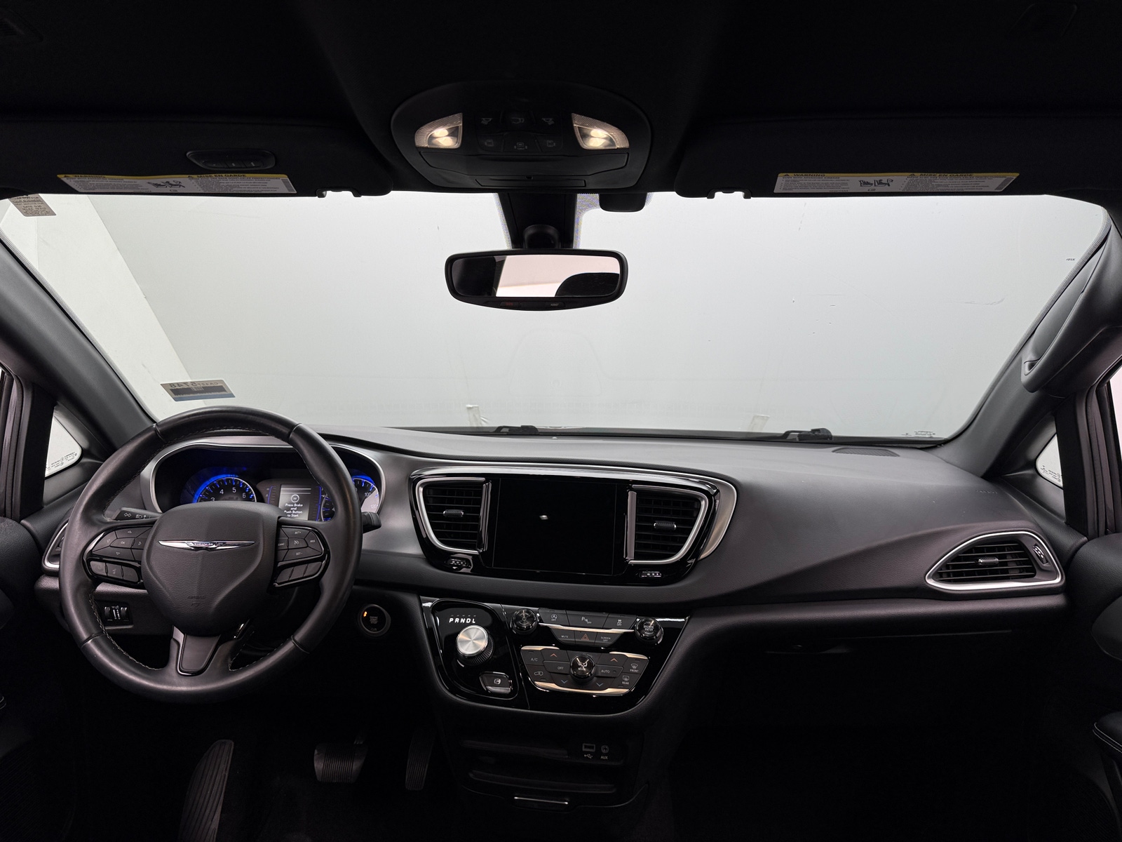 Thumbnail: 2018 Chrysler Pacifica - 3