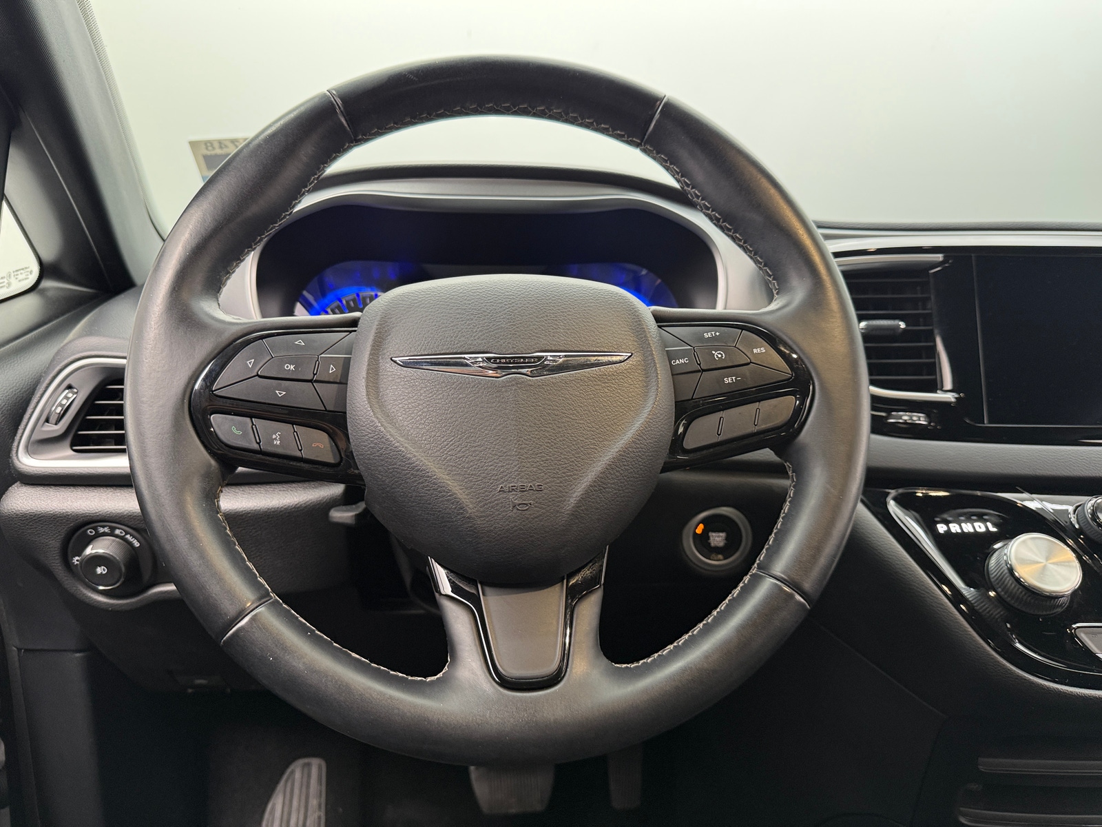 Thumbnail: 2018 Chrysler Pacifica - 5