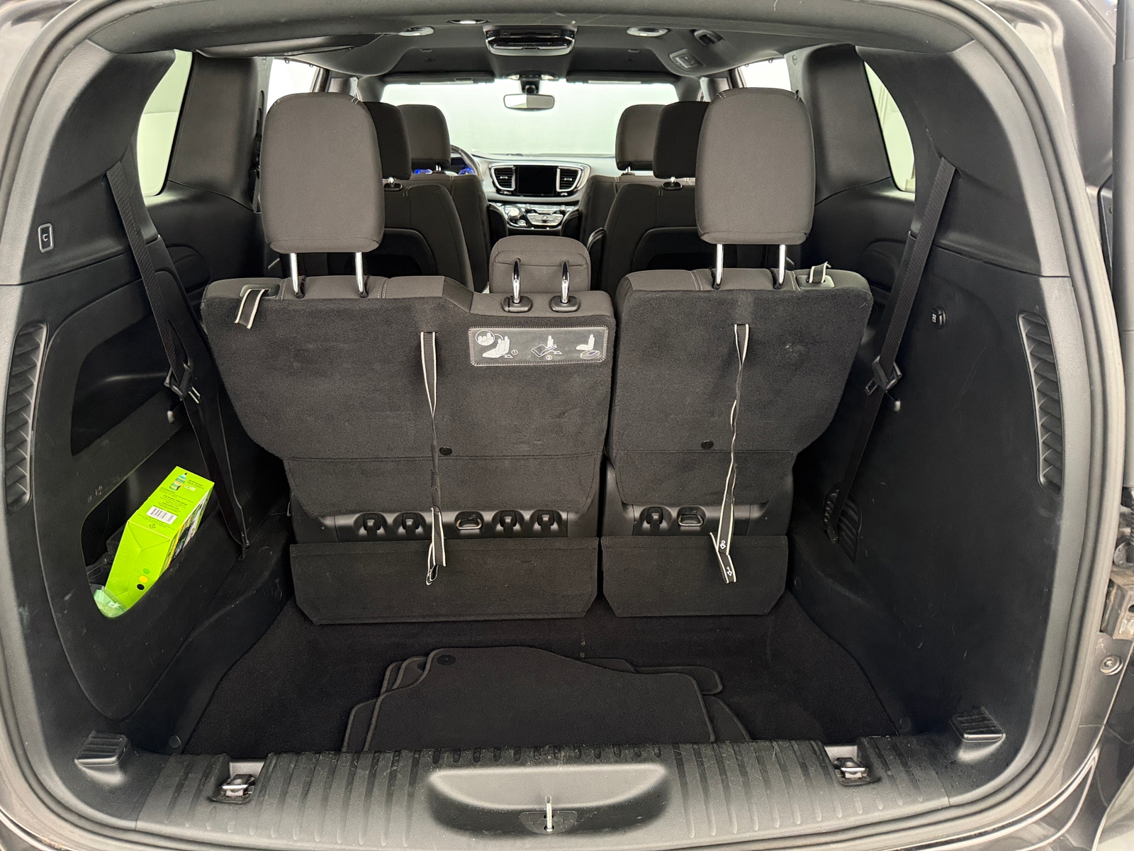 Thumbnail: 2018 Chrysler Pacifica - 7