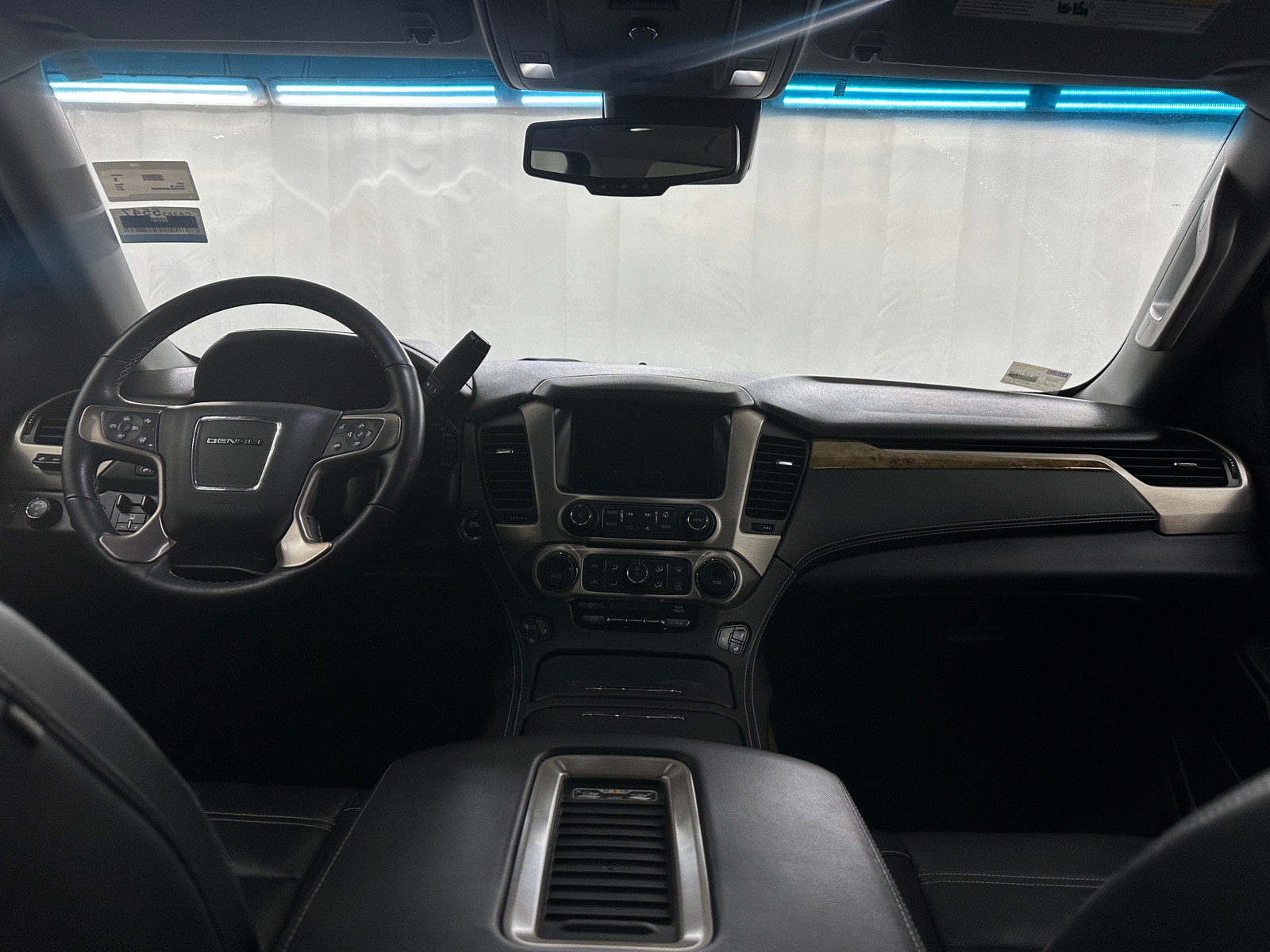 Thumbnail: 2017 GMC Yukon XL - 2