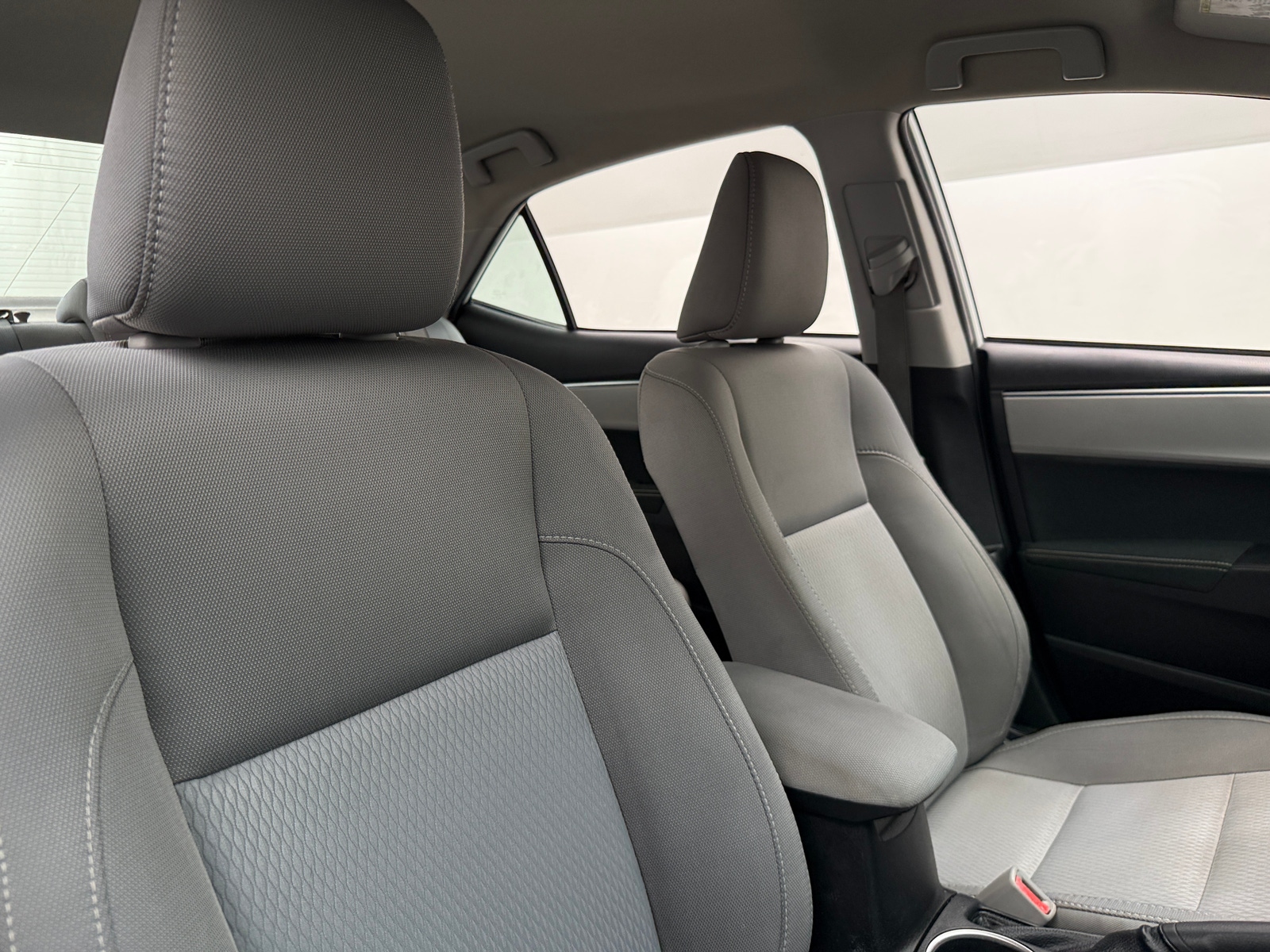 Thumbnail: 2016 Toyota Corolla - 2