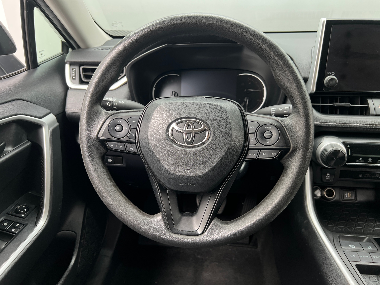 Thumbnail: 2023 Toyota RAV4 - 5