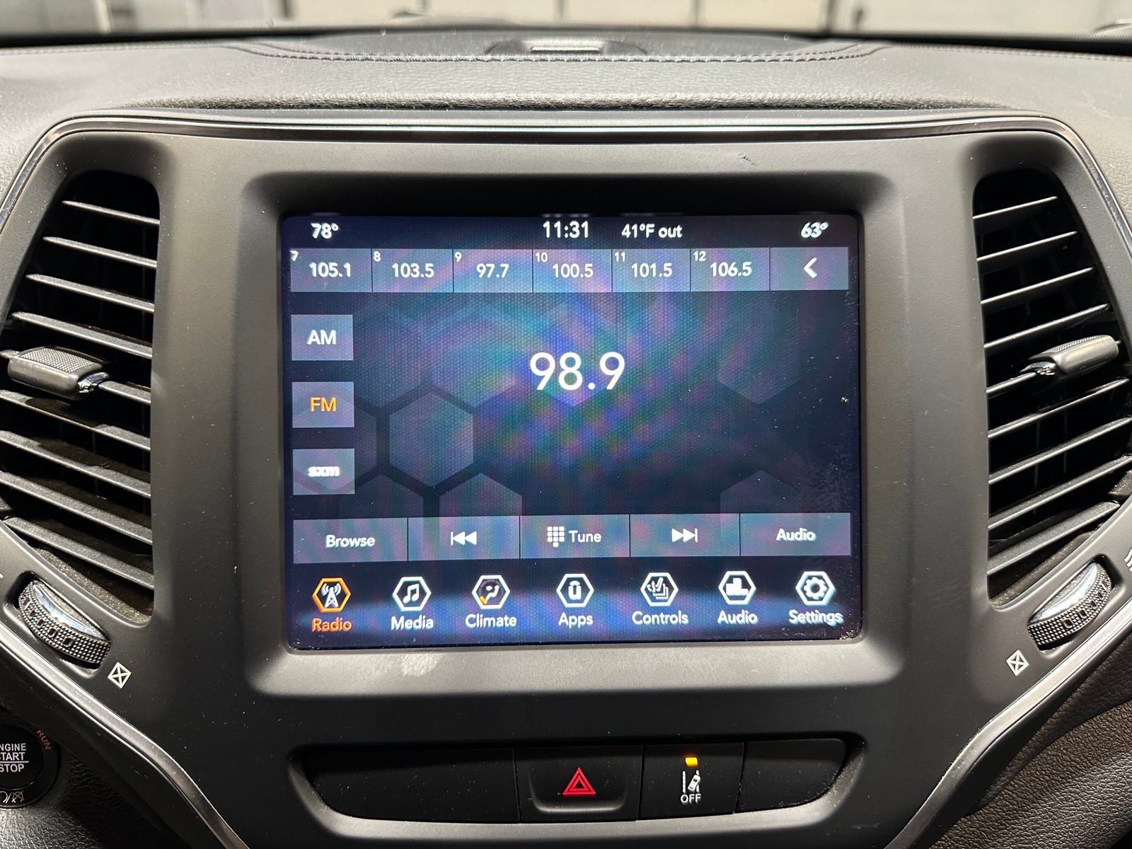 Thumbnail: 2022 Jeep Cherokee - 3