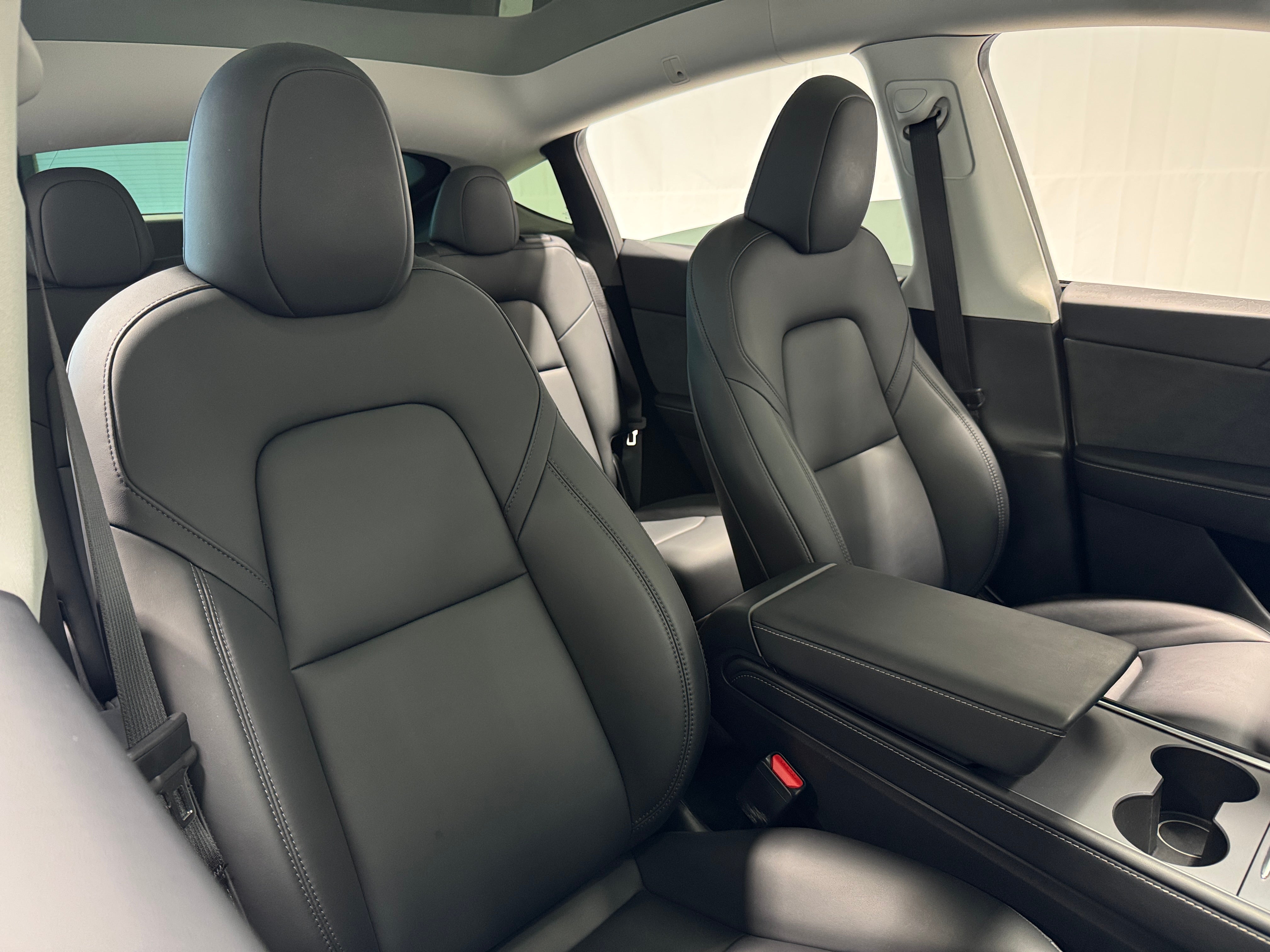 Used 2024 Tesla Model Y Long Range with VIN 7SAYGDEE1RA288877 for sale in Auburn, WA