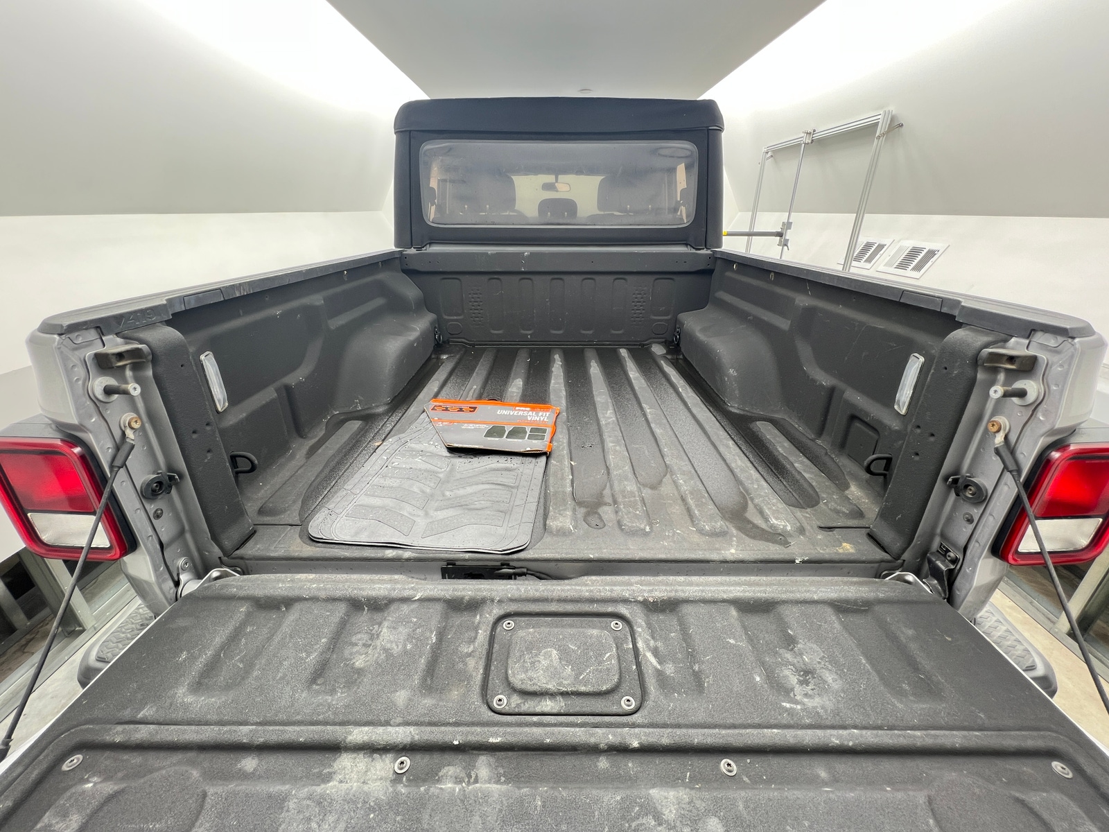 Thumbnail: 2020 Jeep Gladiator - 7