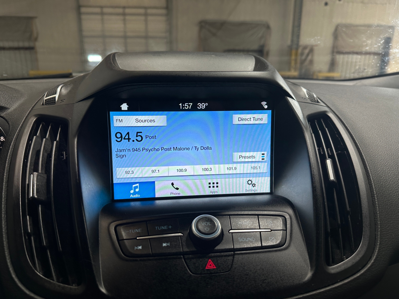 Thumbnail: 2019 Ford Escape - 4