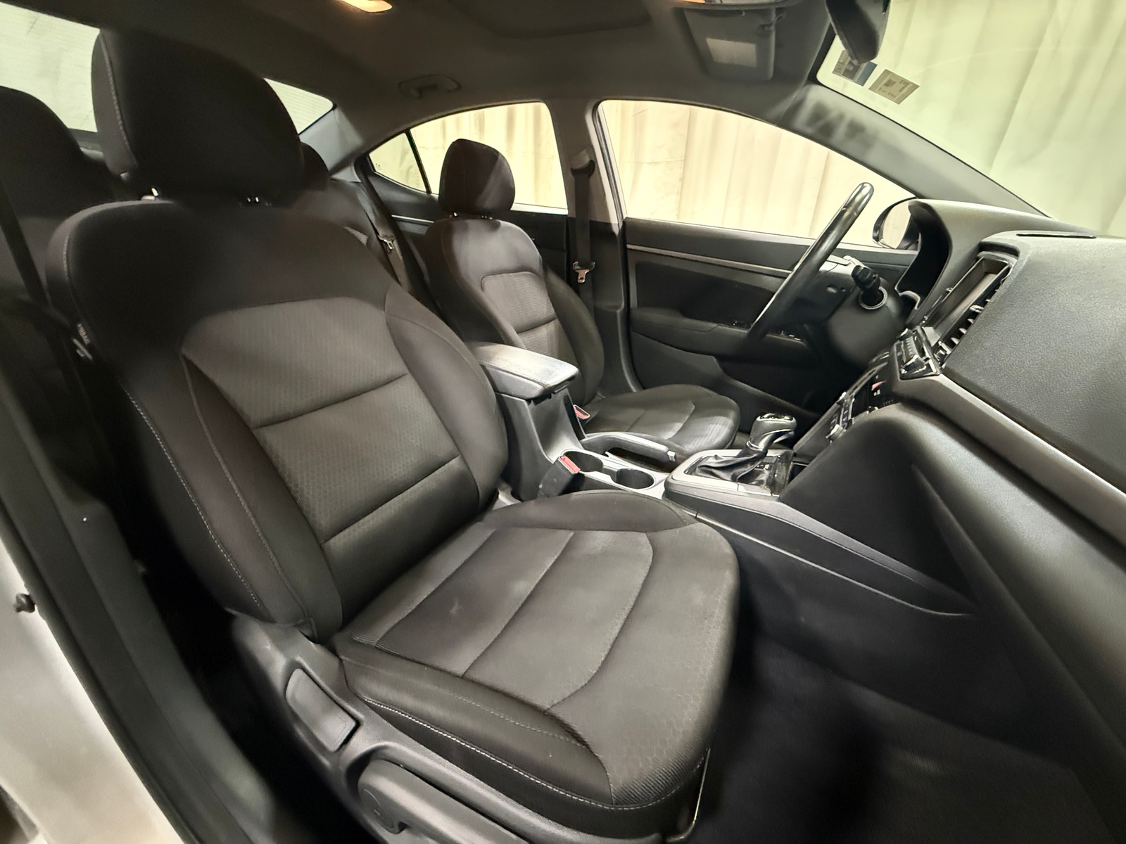 Thumbnail: 2017 Hyundai Elantra - 2