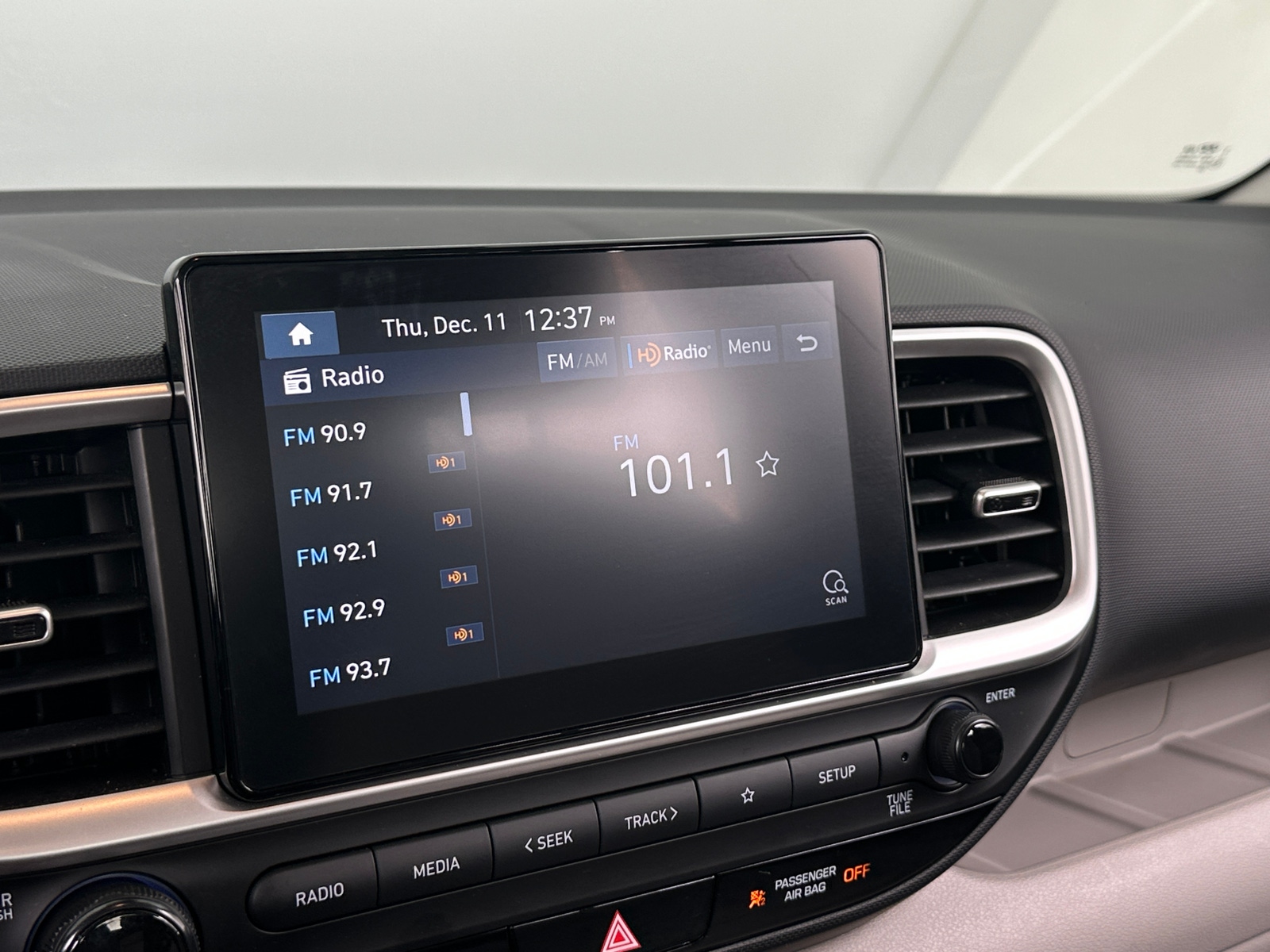 Thumbnail: 2021 Hyundai Venue - 4