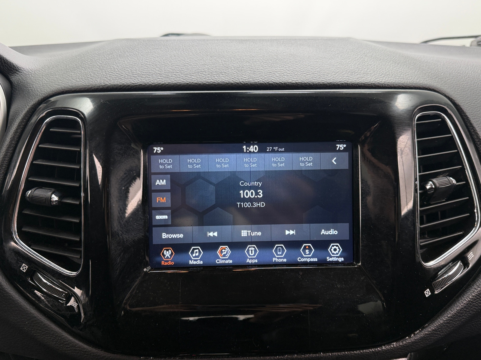 Thumbnail: 2021 Jeep Compass - 4