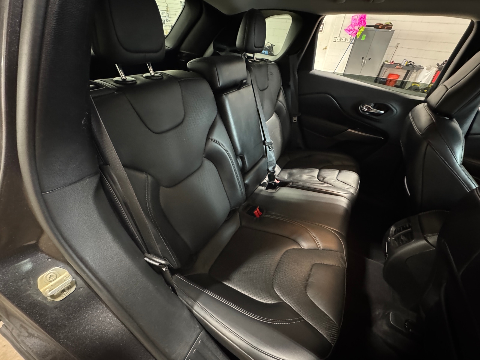 Thumbnail: 2020 Jeep Cherokee - 5