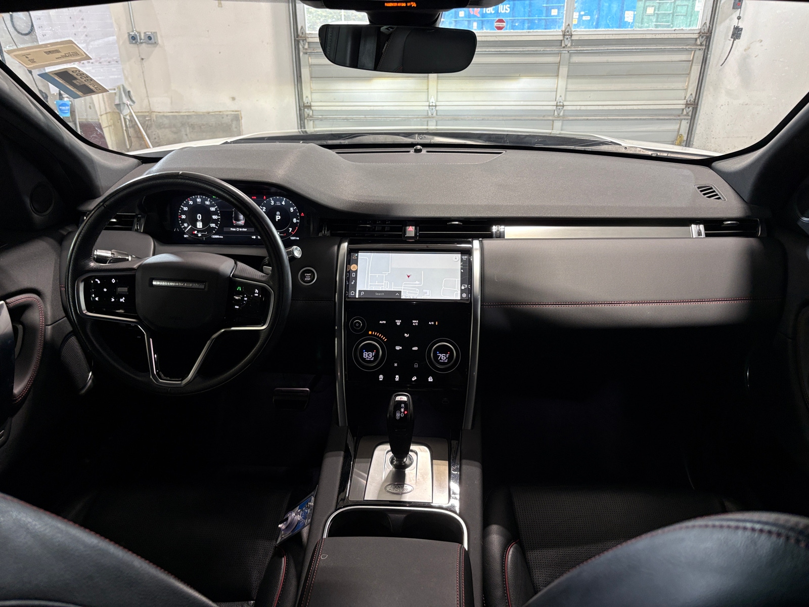 Thumbnail: 2022 Land Rover Discovery Sport - 2