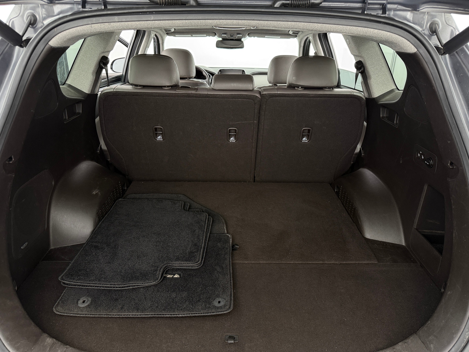 Thumbnail: 2019 Hyundai Santa Fe - 6