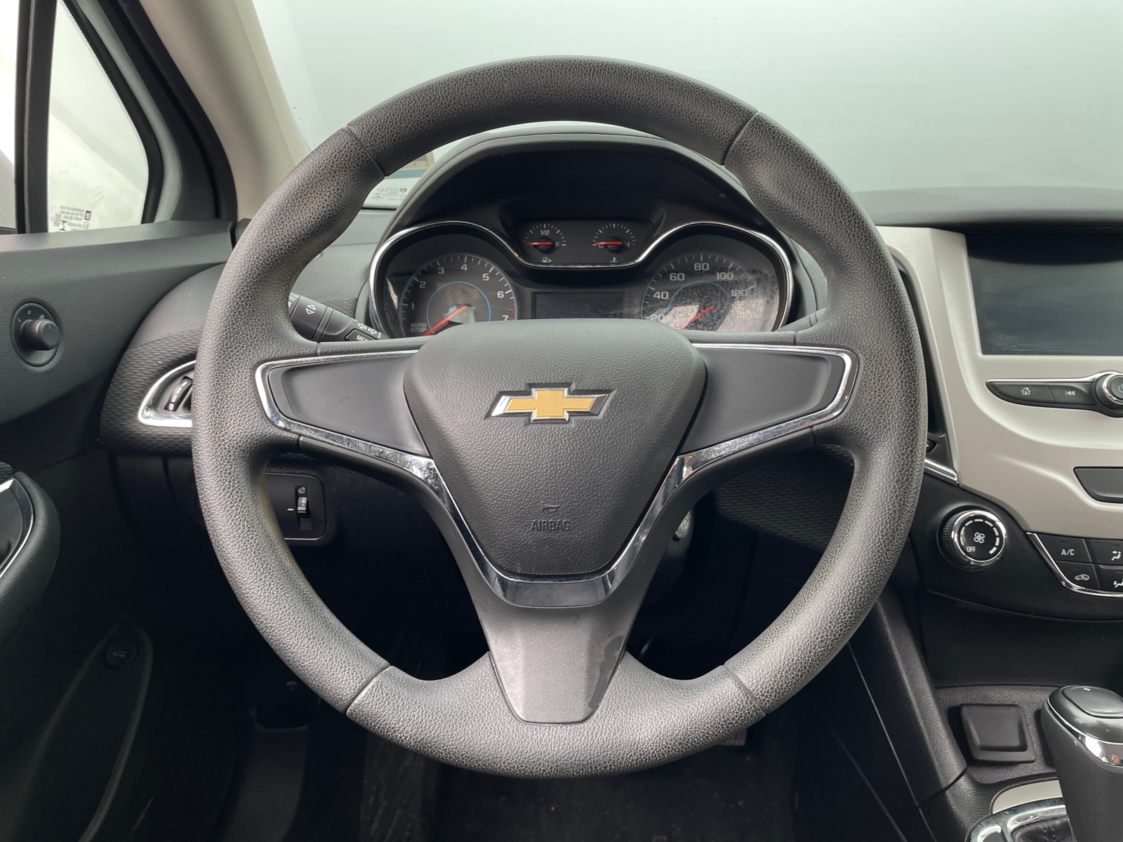 Thumbnail: 2017 Chevrolet Cruze - 5