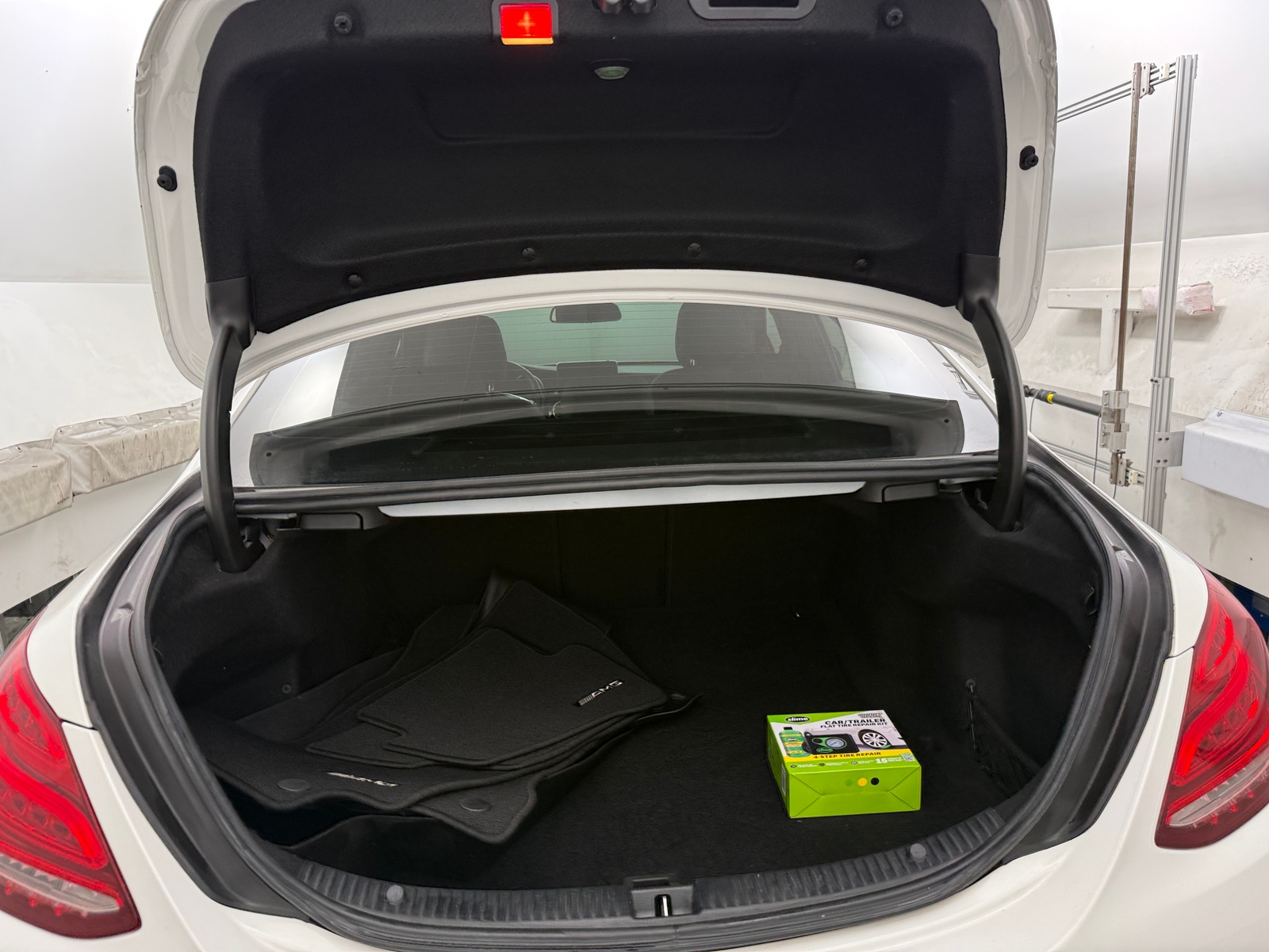 Thumbnail: 2016 Mercedes-Benz C-Class - 6