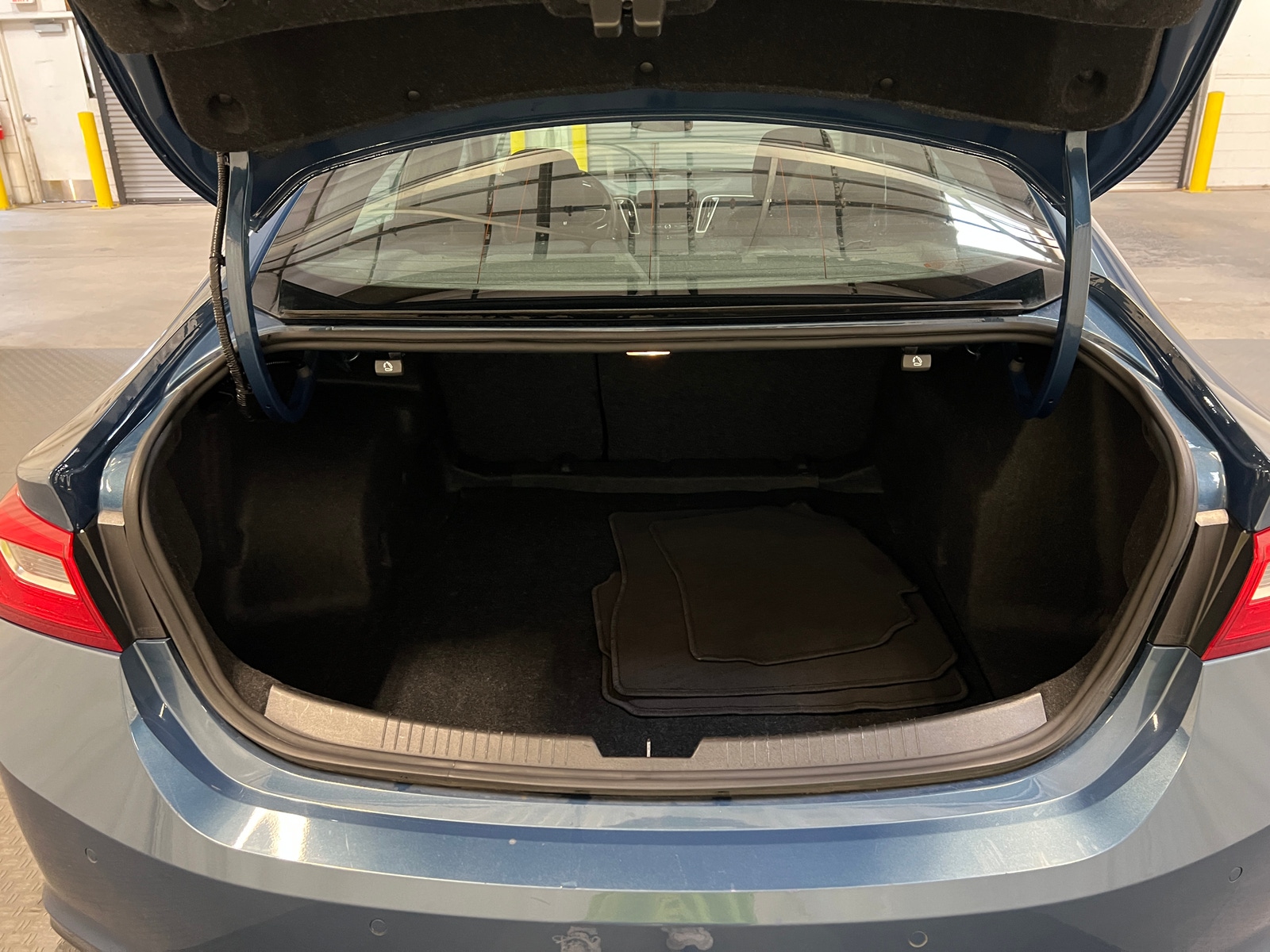 Thumbnail: 2024 Chevrolet Malibu - 7