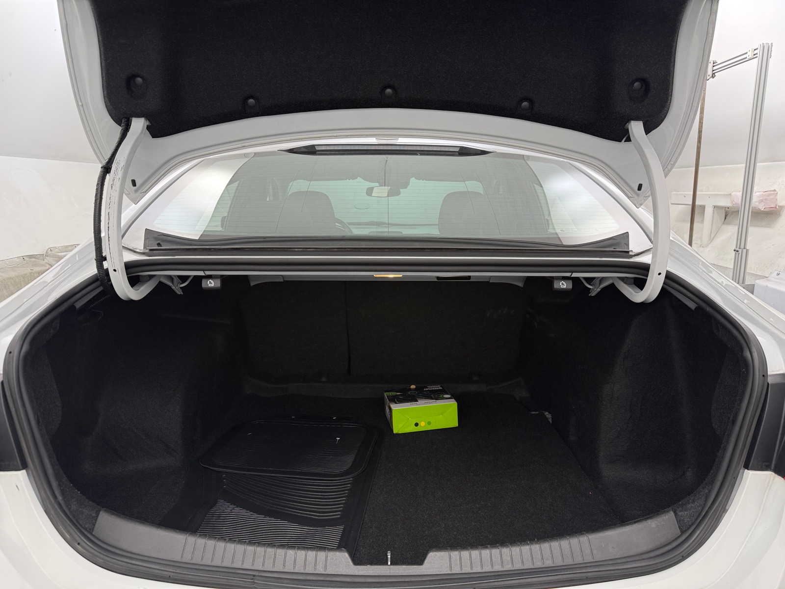 Thumbnail: 2024 Chevrolet Malibu - 7