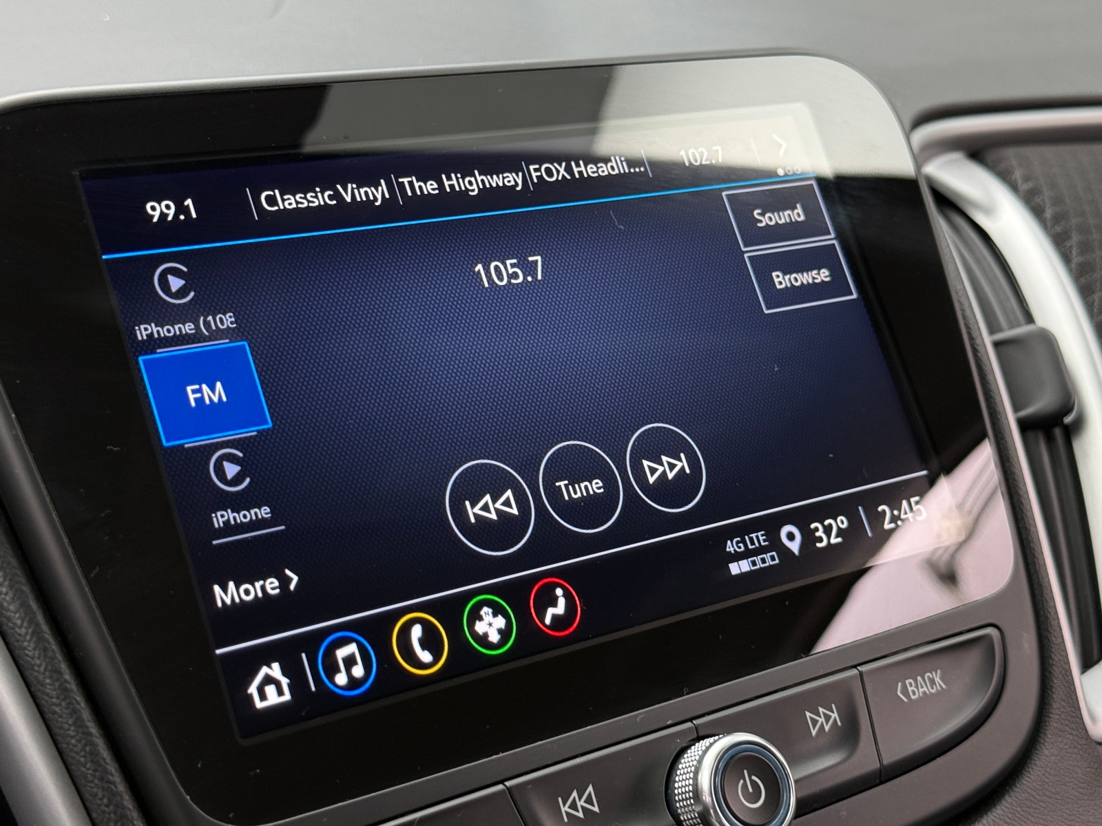 Thumbnail: 2024 Chevrolet Malibu - 4