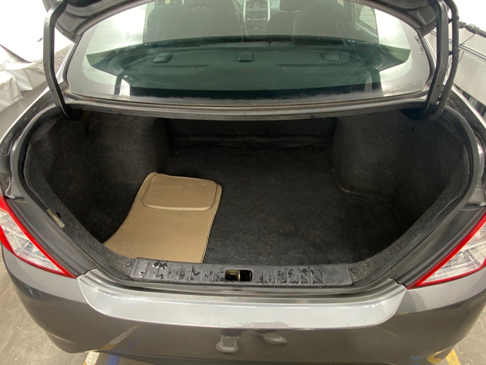 Thumbnail: 2018 Nissan Versa - 7