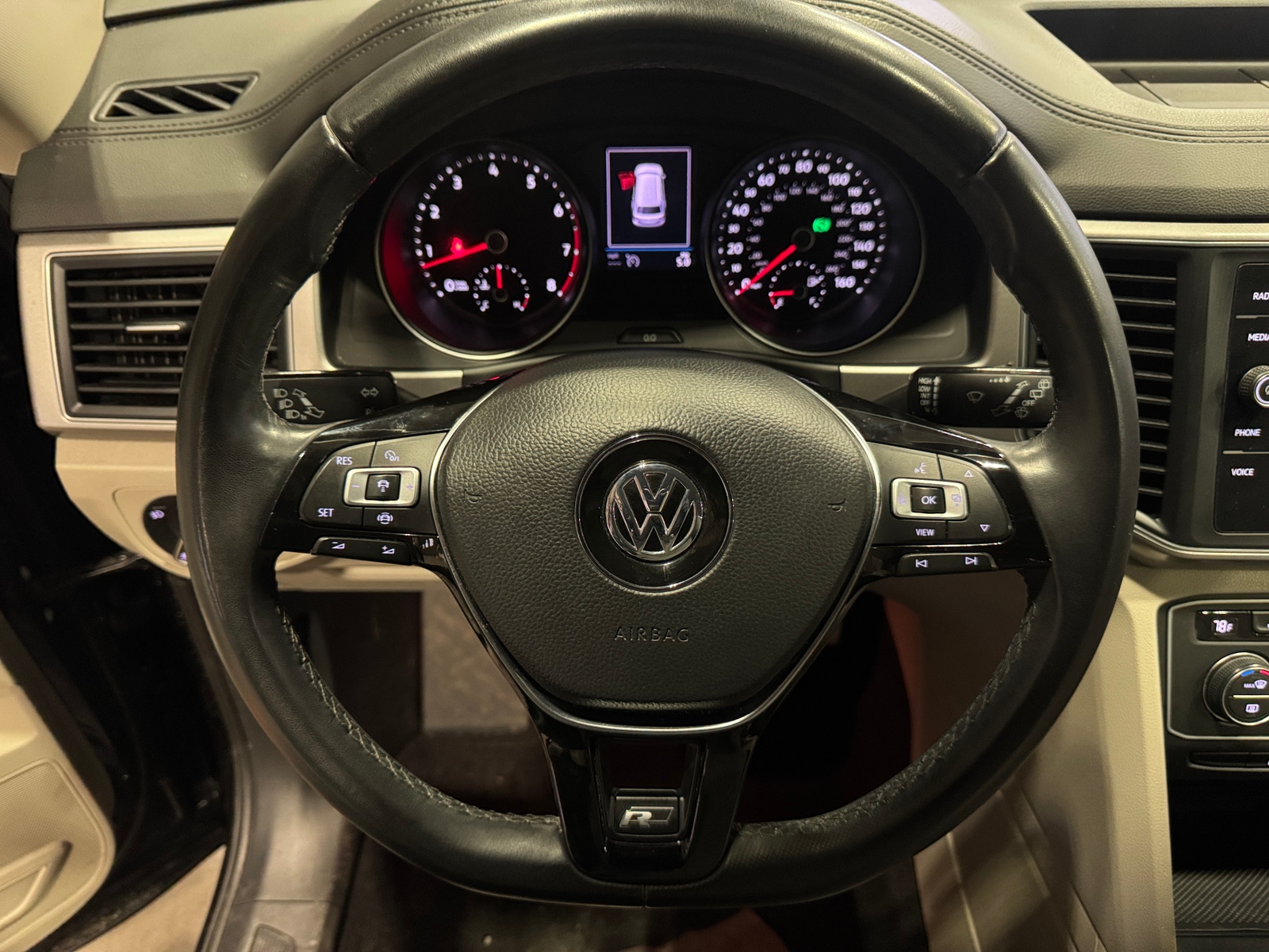 Thumbnail: 2019 Volkswagen Atlas - 4
