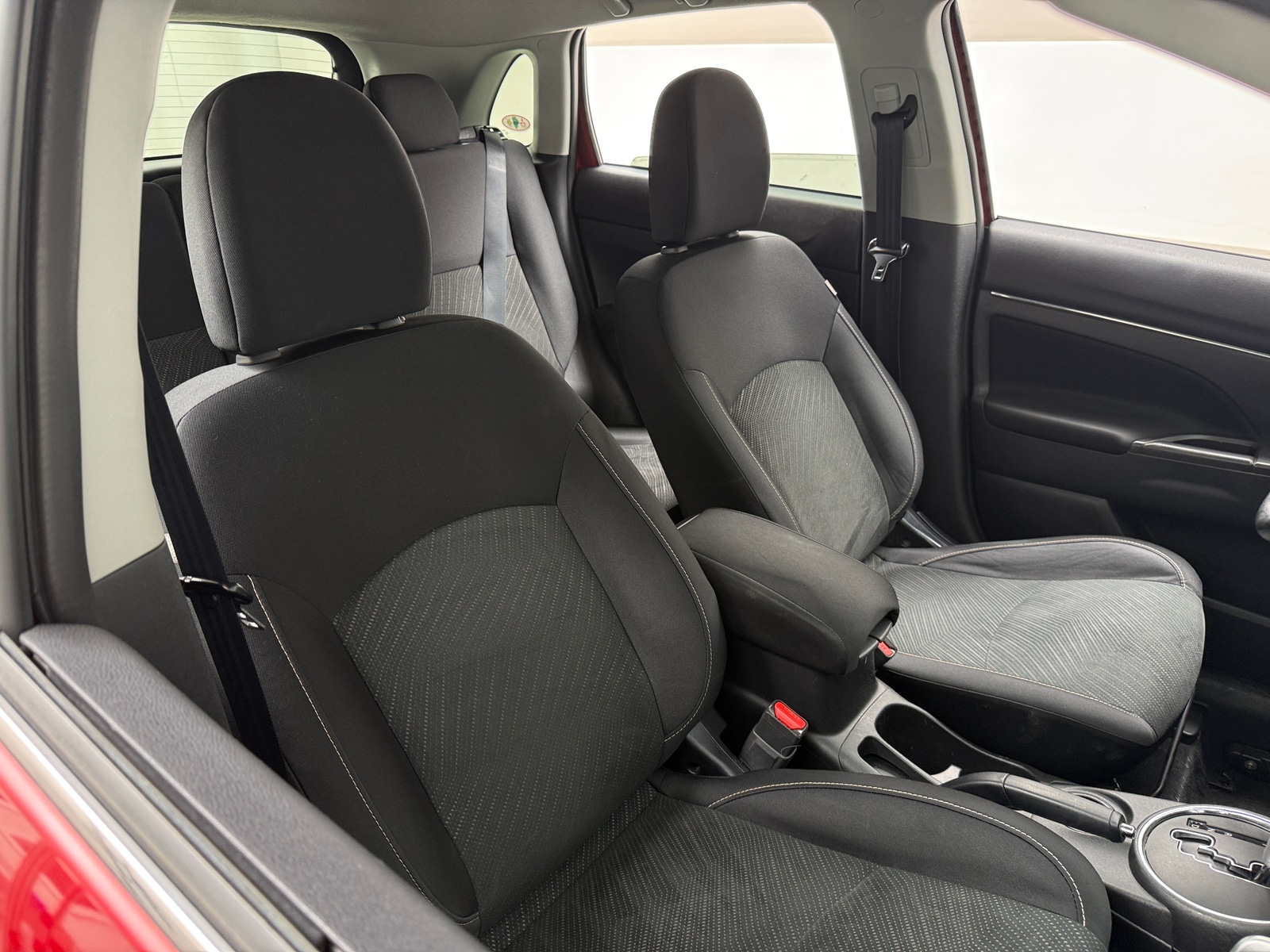 Thumbnail: 2013 Mitsubishi Outlander Sport - 2