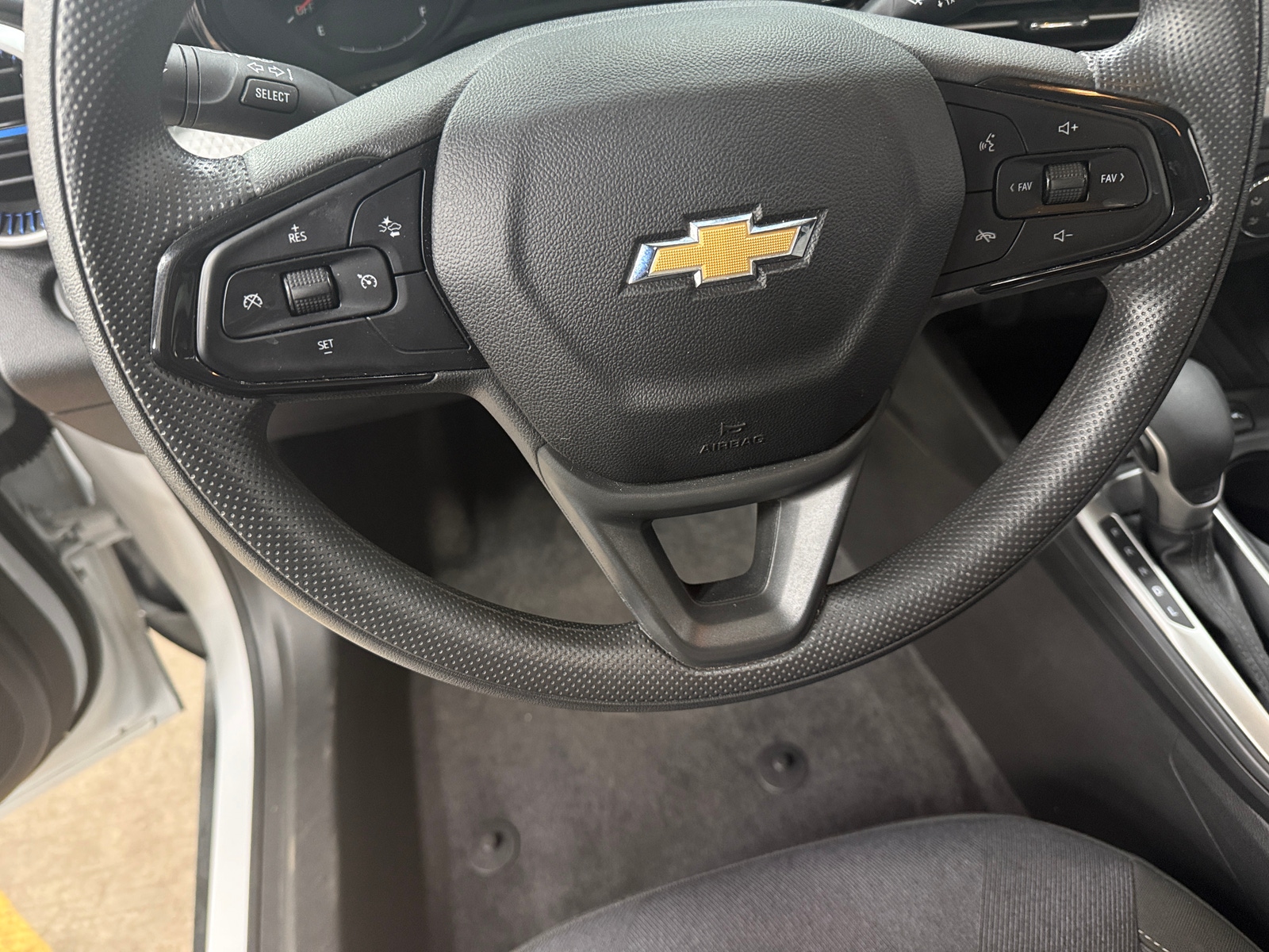 Thumbnail: 2025 Chevrolet Trax - 5