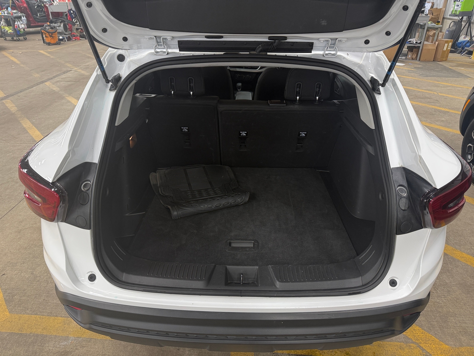 Thumbnail: 2025 Chevrolet Trax - 7