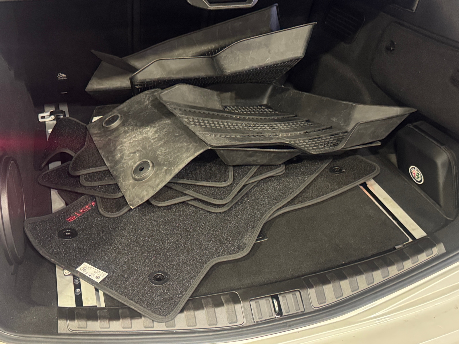 Thumbnail: 2018 Alfa Romeo Stelvio - 6