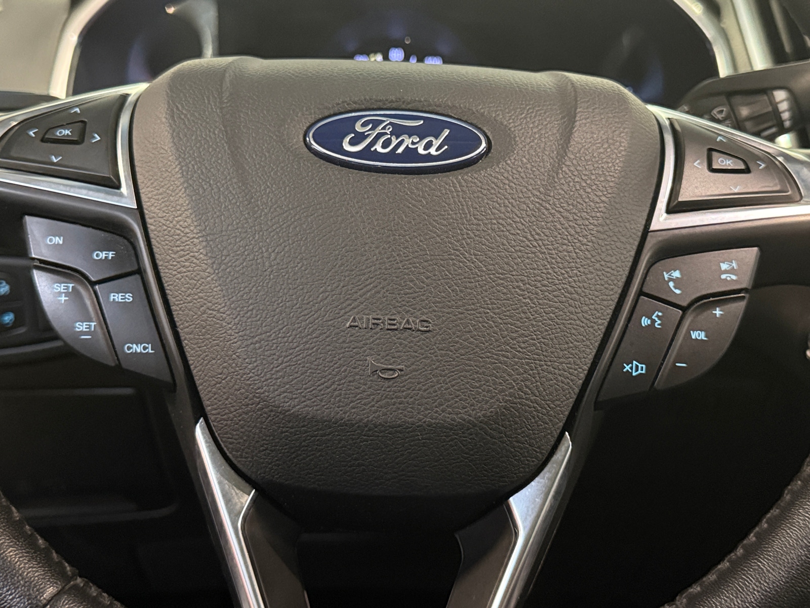 Thumbnail: 2019 Ford Edge - 4