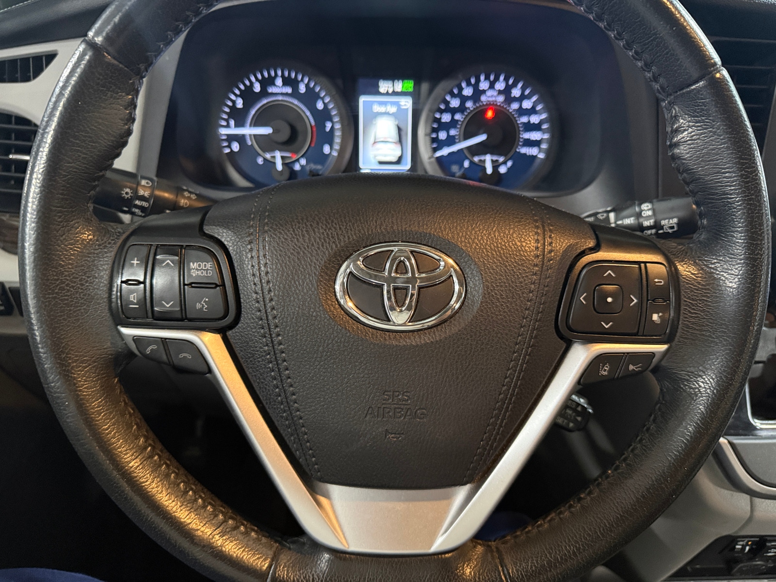 Thumbnail: 2020 Toyota Sienna - 4