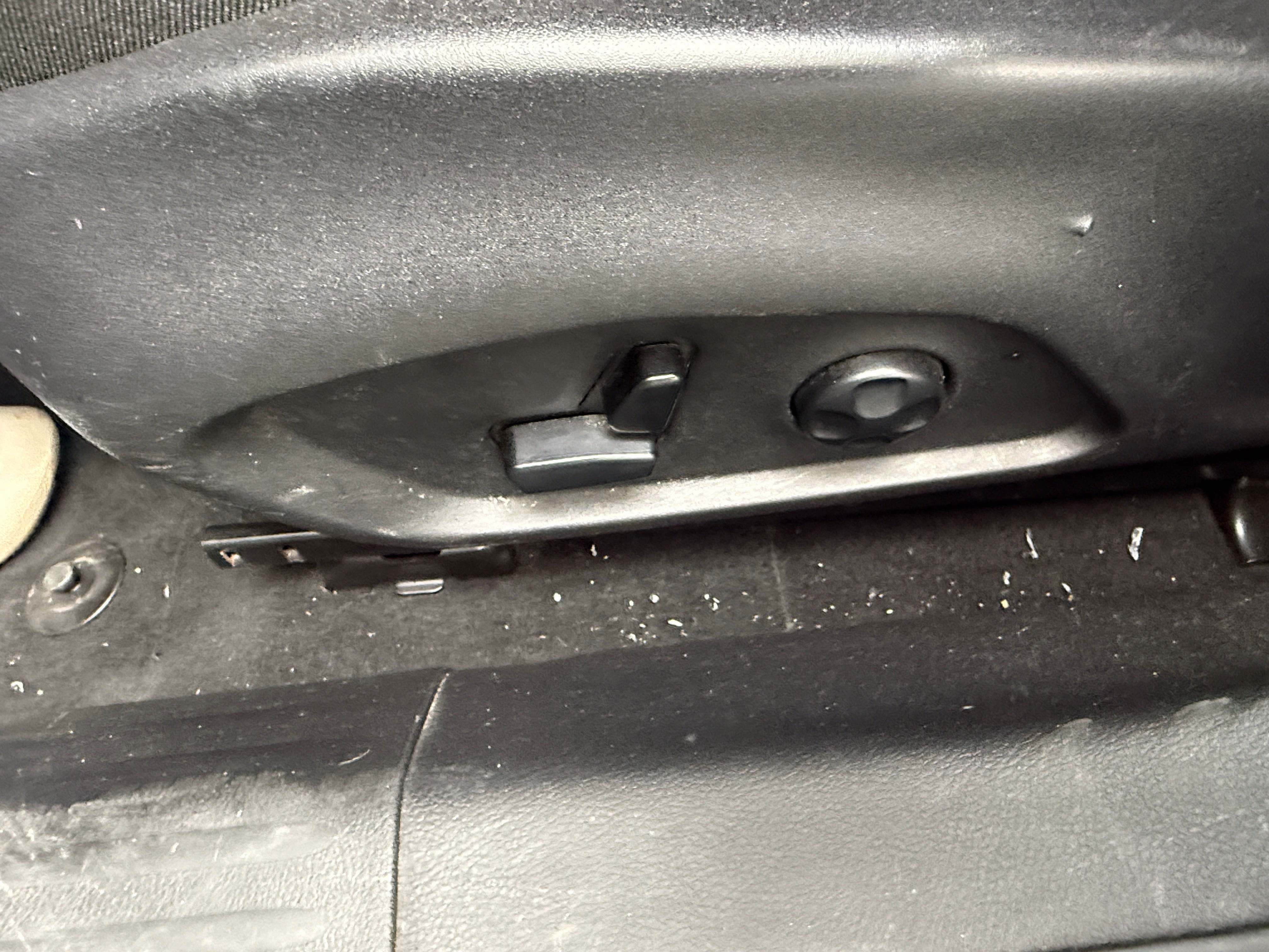 Used 2018 Jeep Compass Latitude with VIN 3C4NJCBB4JT487677 for sale in Oak Creek, WI