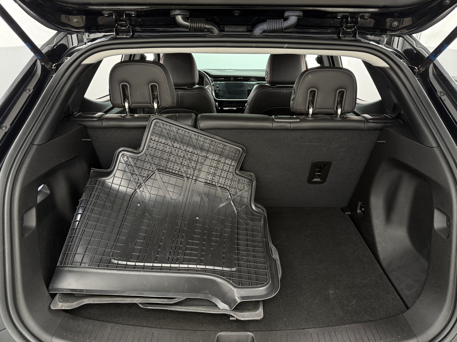 Thumbnail: 2023 Chevrolet Bolt EUV - 6