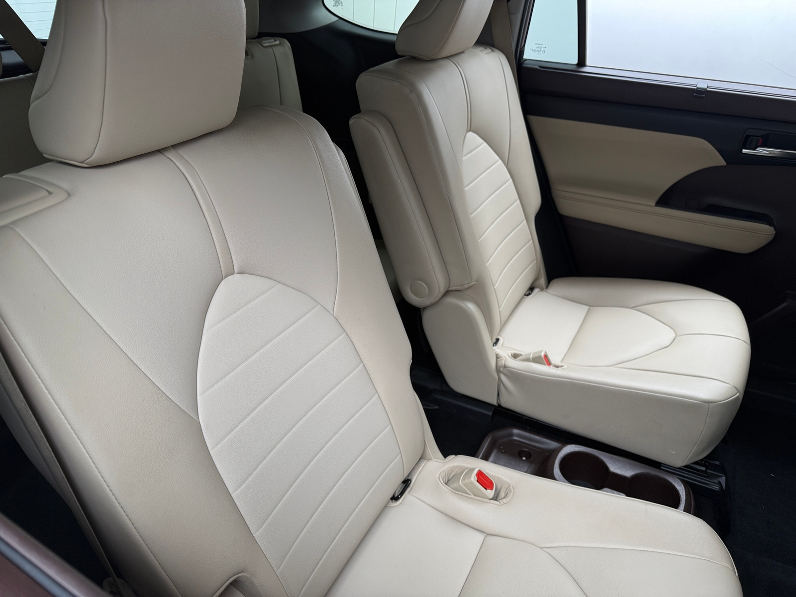 Thumbnail: 2021 Toyota Highlander - 5