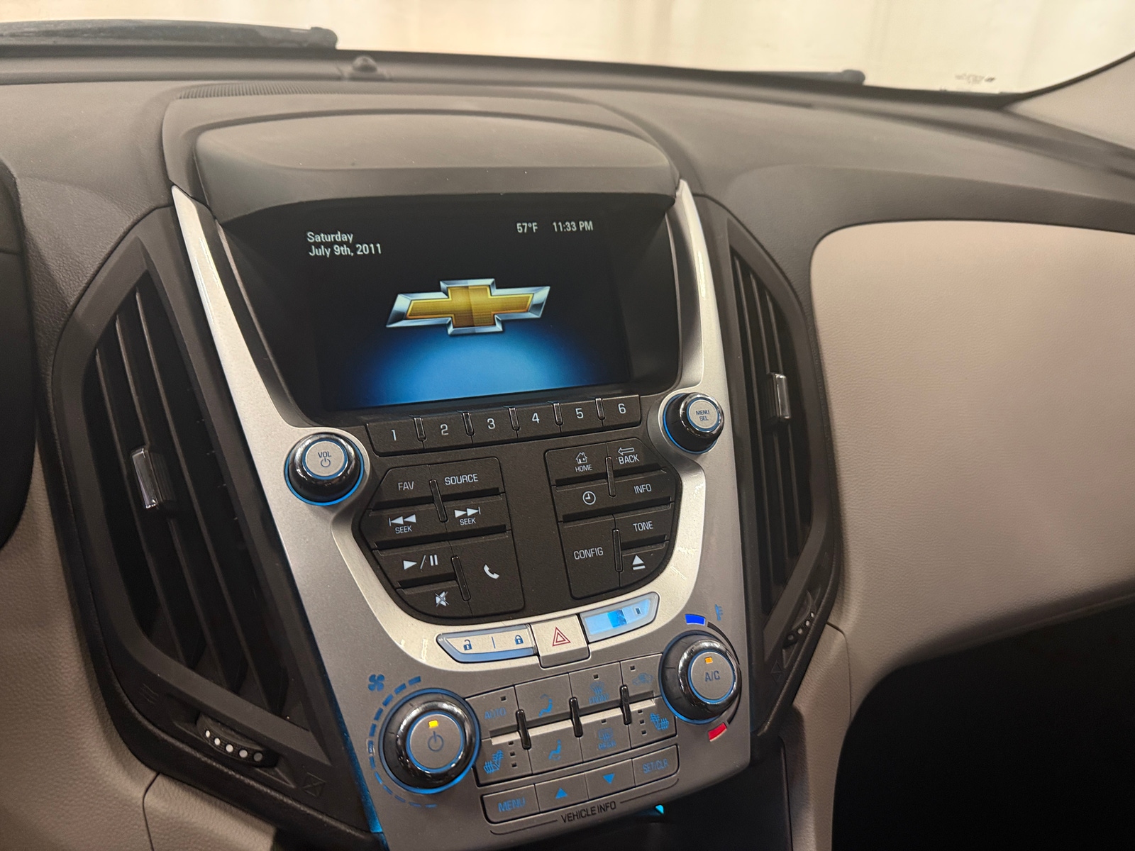 Thumbnail: 2012 Chevrolet Equinox - 4