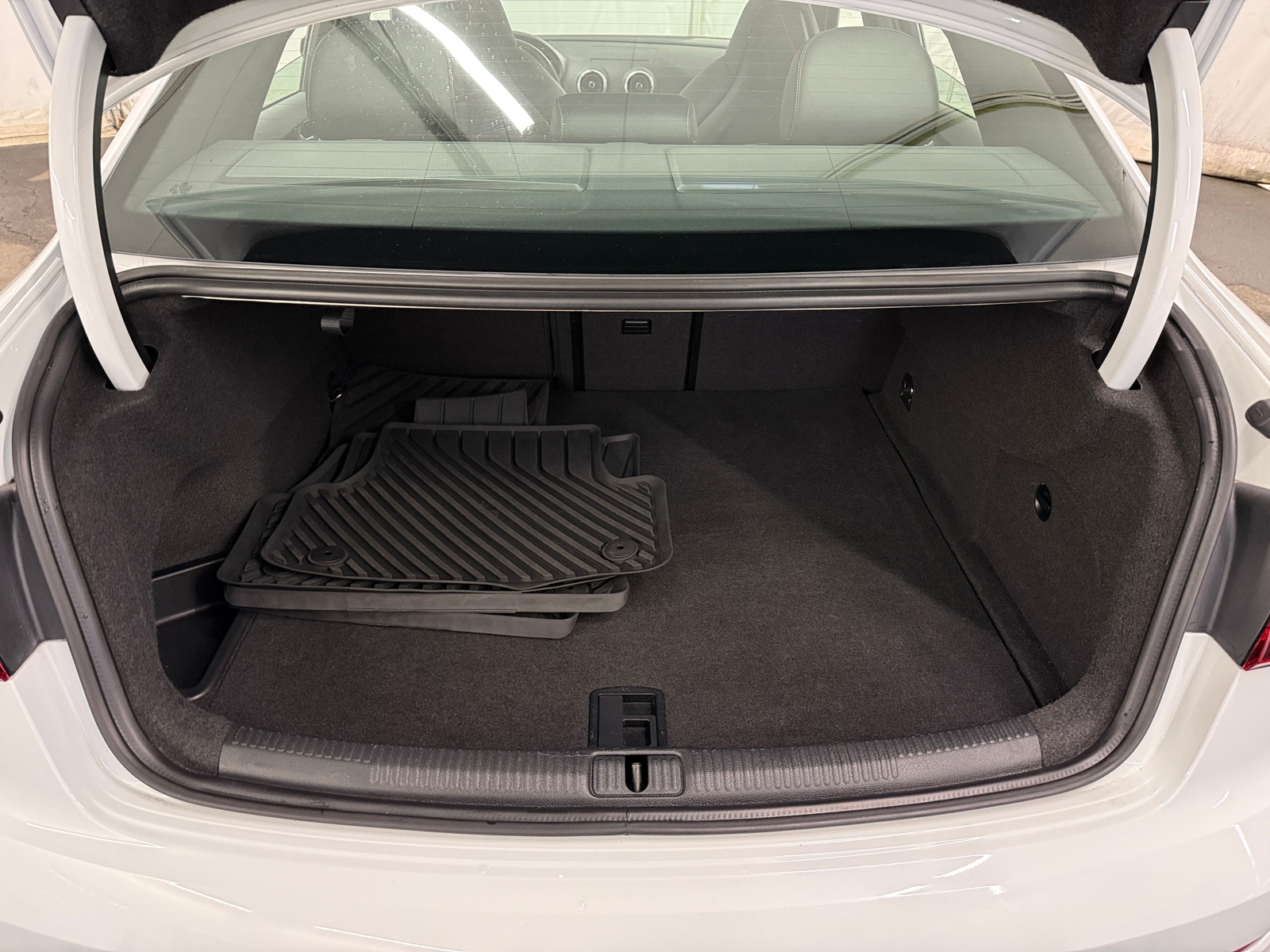 Thumbnail: 2020 Audi RS 3 - 6