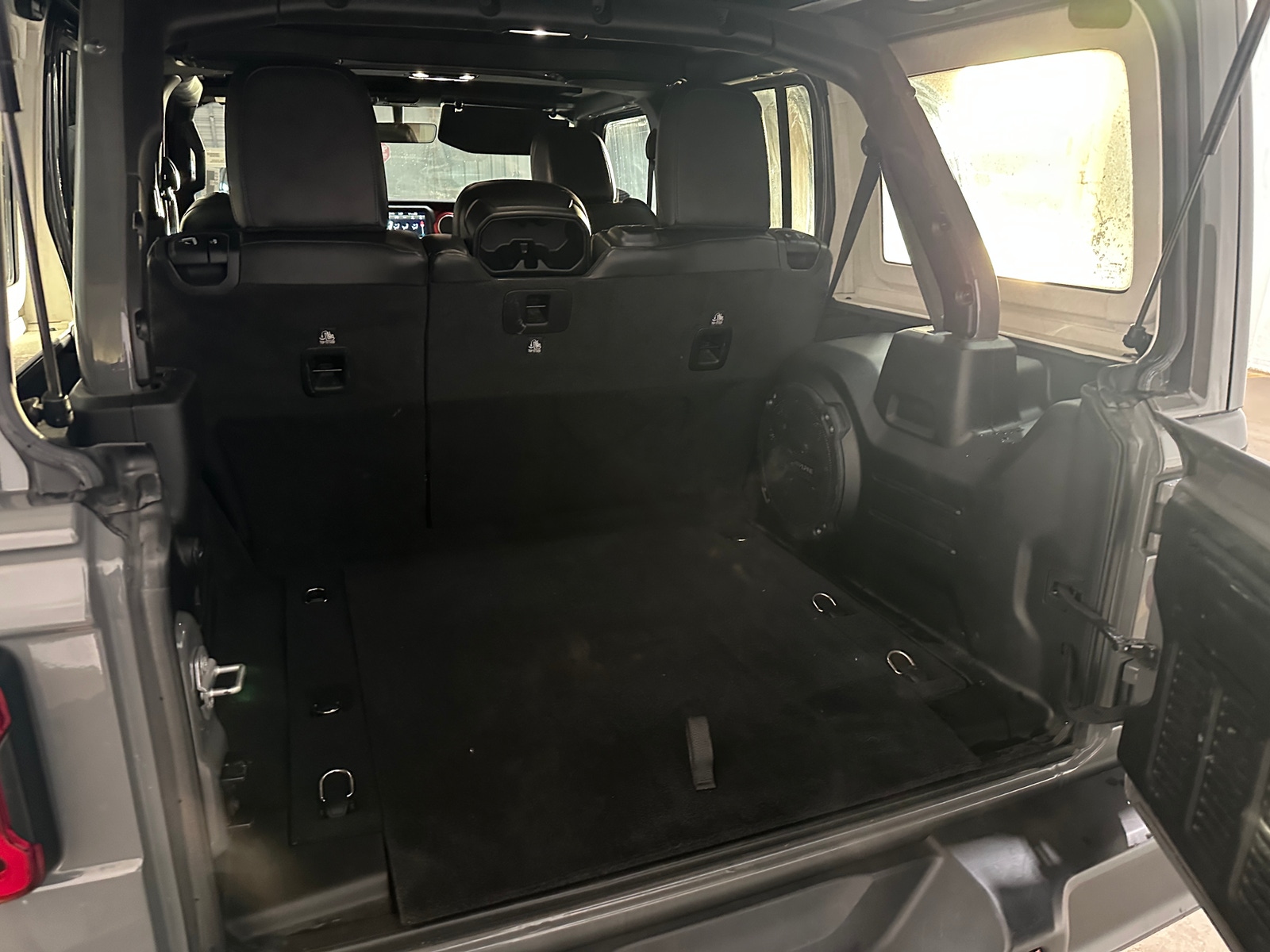 Thumbnail: 2020 Jeep Wrangler - 7