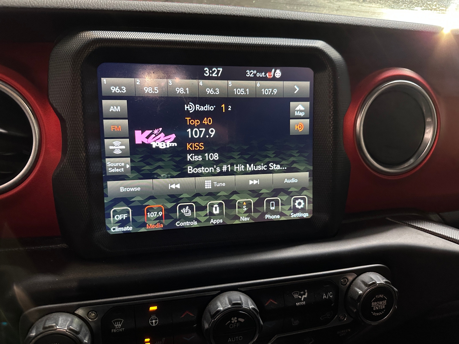 Thumbnail: 2020 Jeep Wrangler - 4