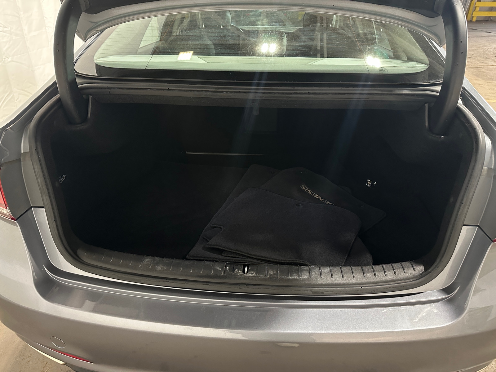 Thumbnail: 2017 Genesis G80 - 6