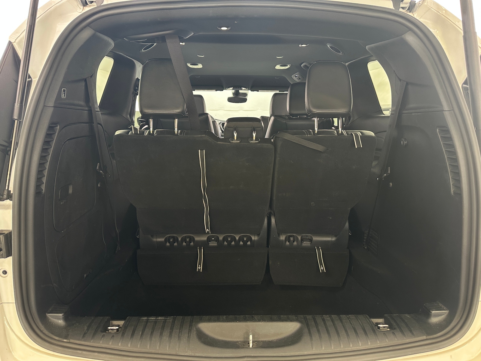 Thumbnail: 2024 Chrysler Pacifica - 6