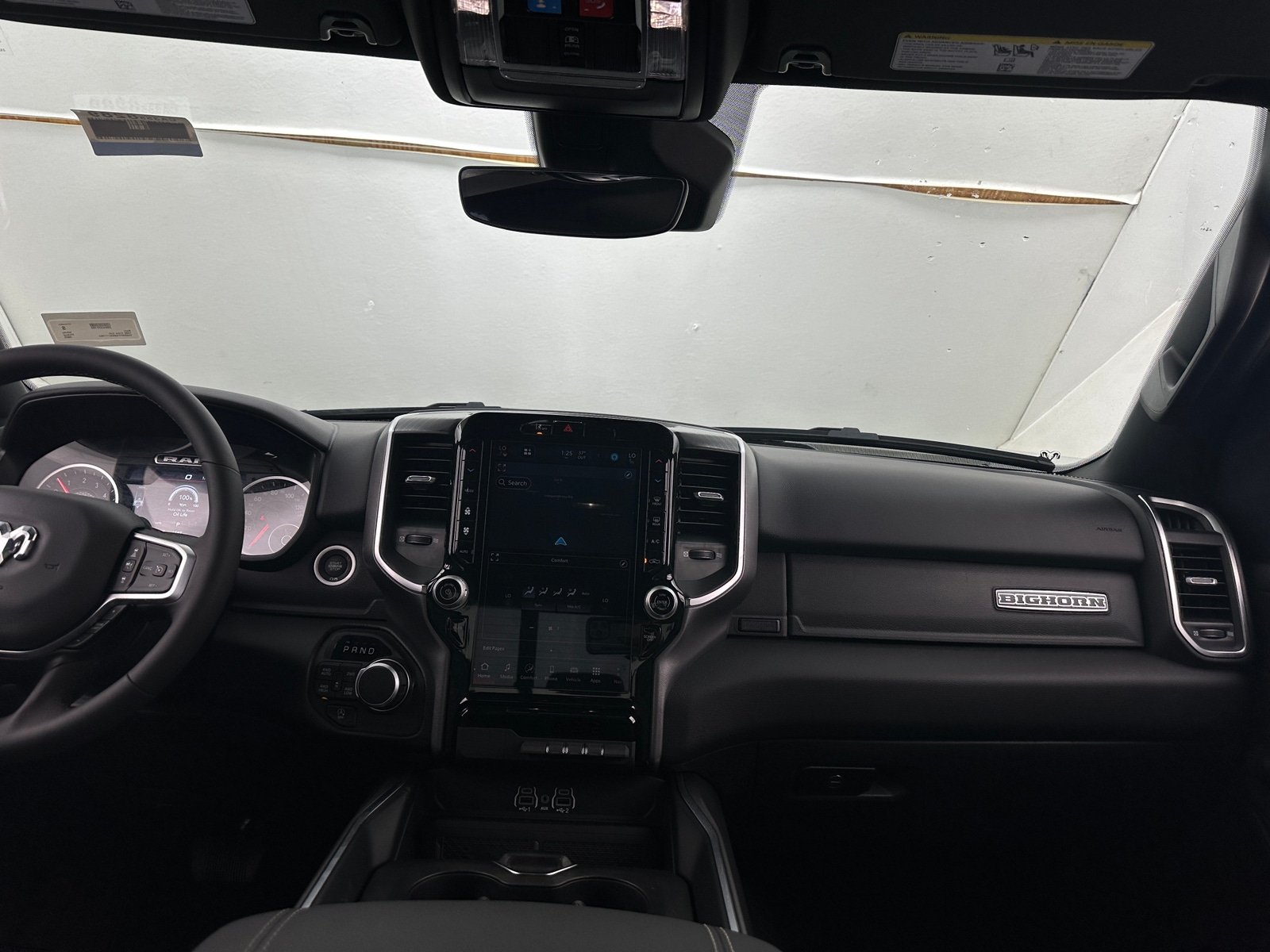 Thumbnail: 2025 RAM 1500 - 3