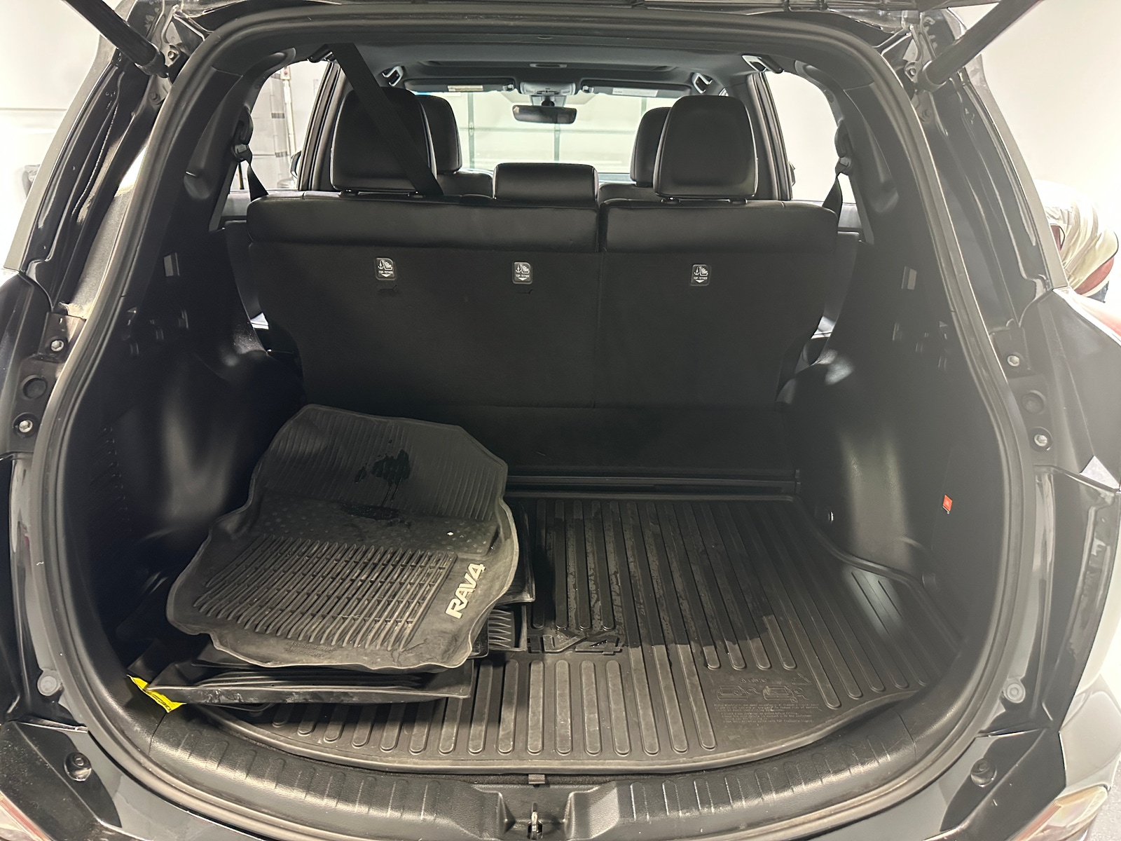 Thumbnail: 2018 Toyota RAV4 - 6