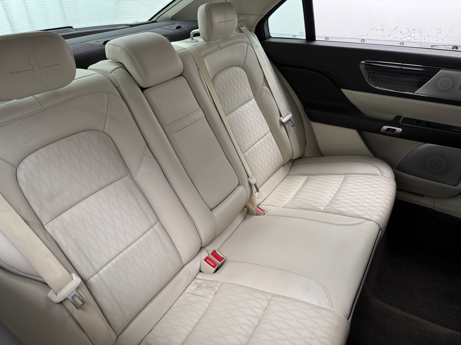 Thumbnail: 2017 Lincoln Continental - 5