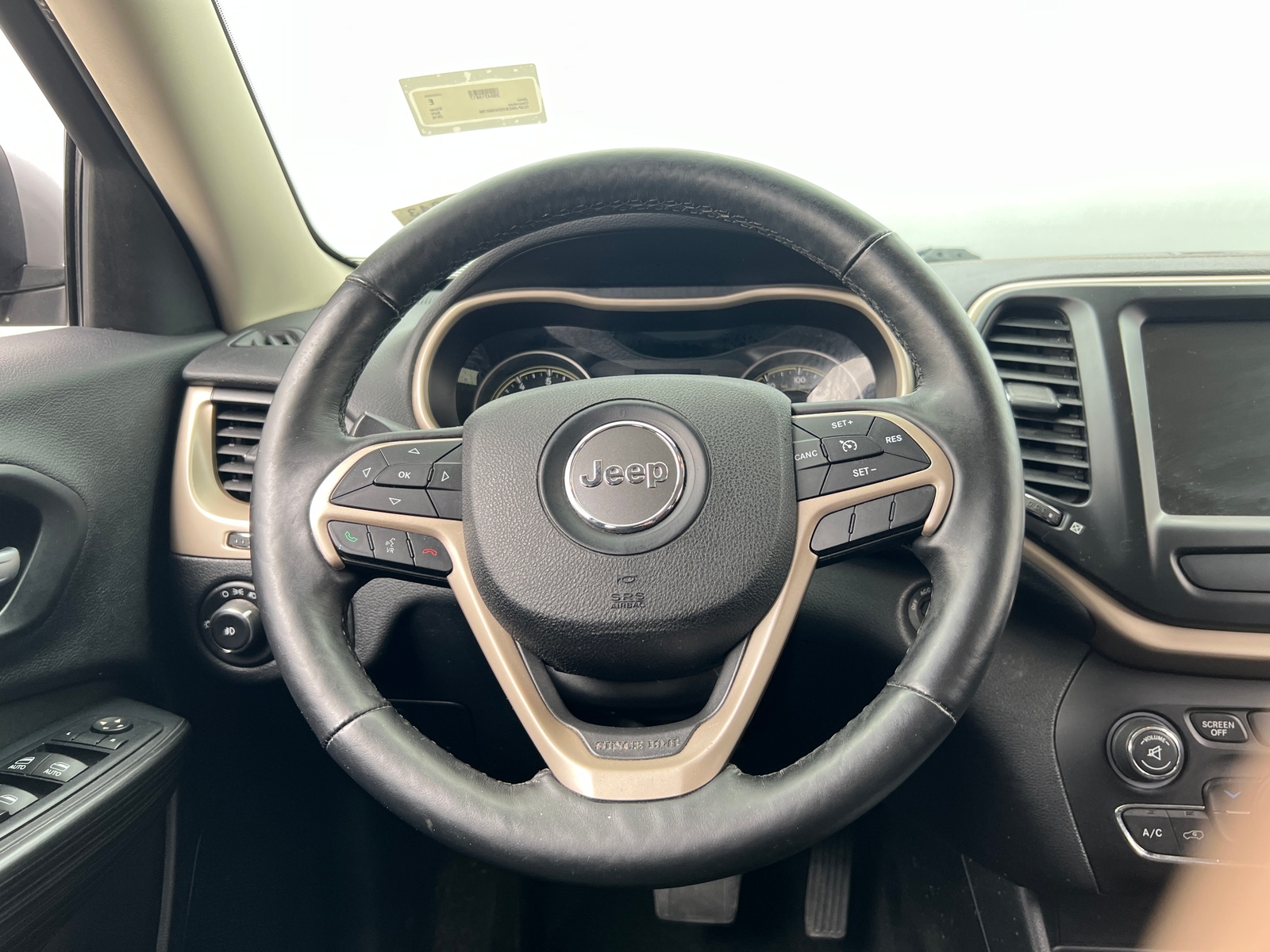 Thumbnail: 2016 Jeep Cherokee - 5