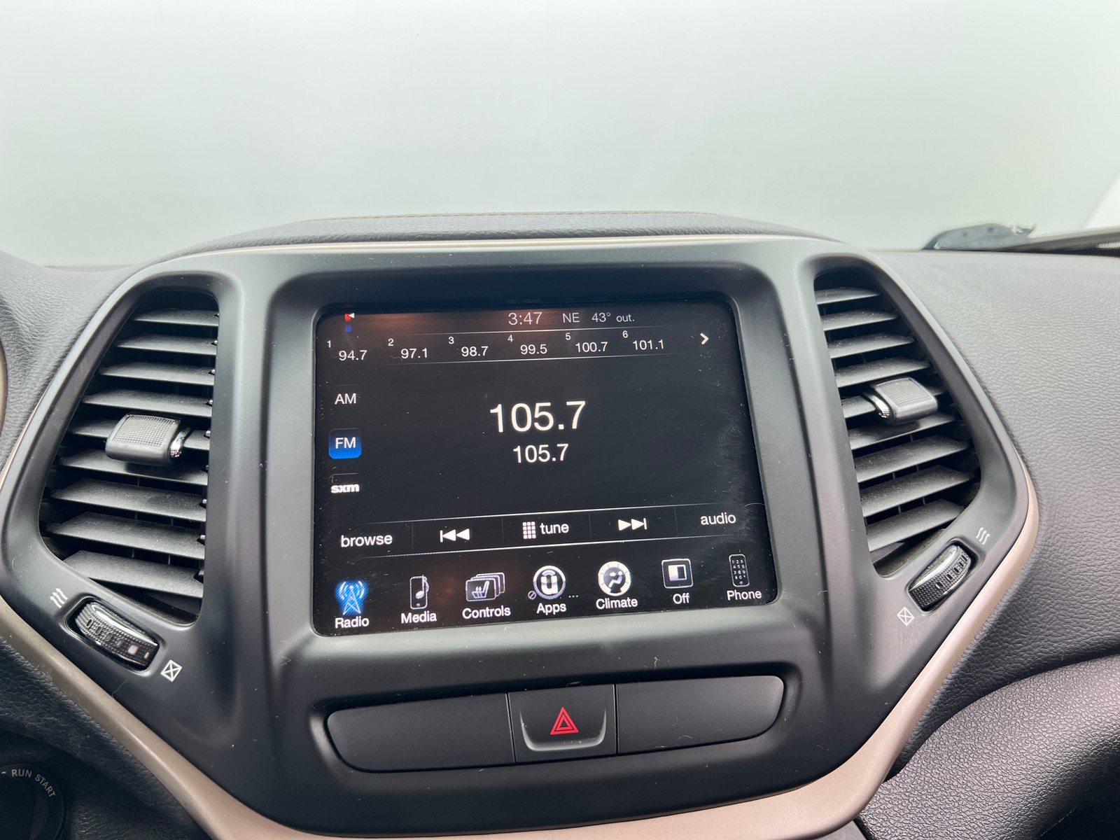 Thumbnail: 2016 Jeep Cherokee - 4