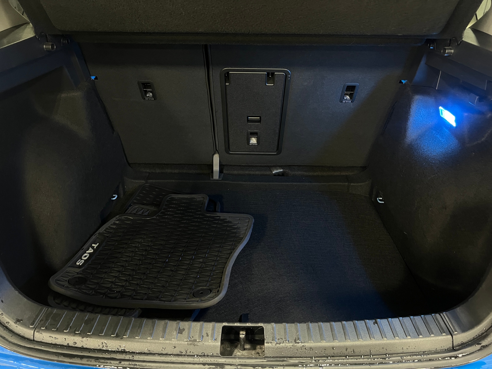 Thumbnail: 2022 Volkswagen Taos - 6