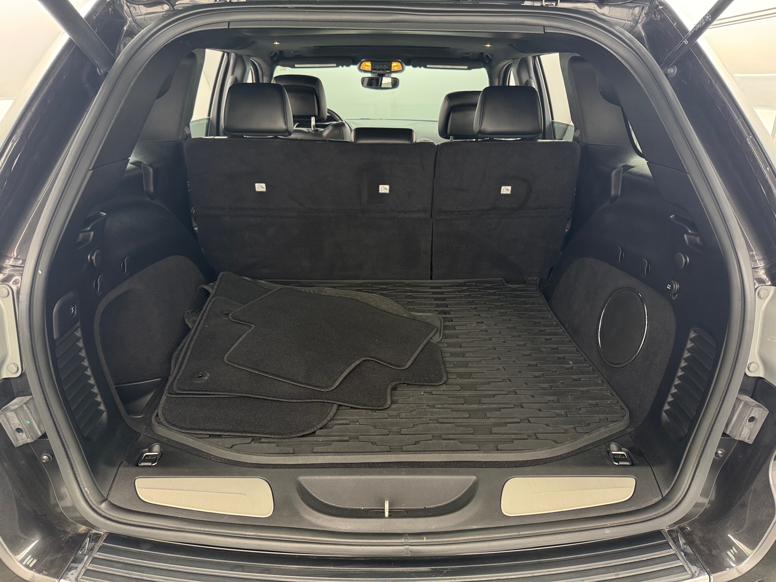 Thumbnail: 2019 Jeep Grand Cherokee - 6