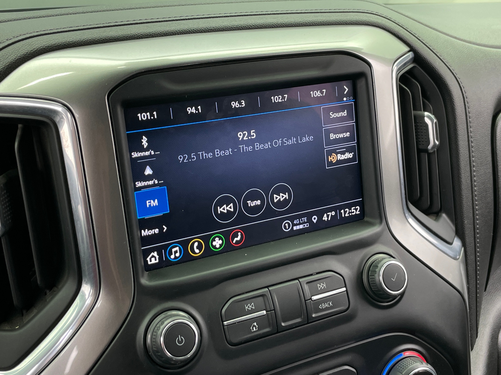 Thumbnail: 2021 Chevrolet Silverado 1500 - 4