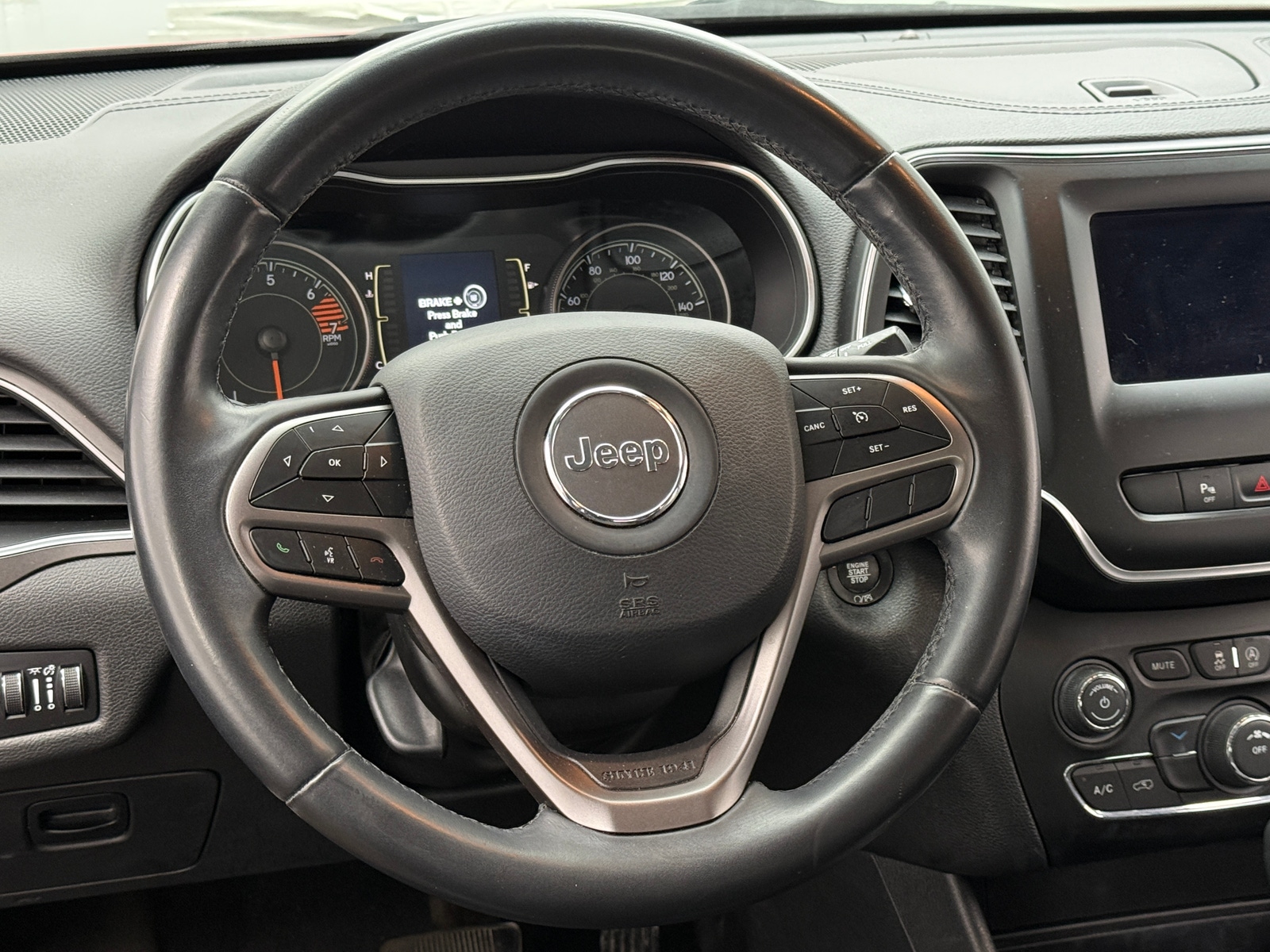 Thumbnail: 2019 Jeep Cherokee - 4