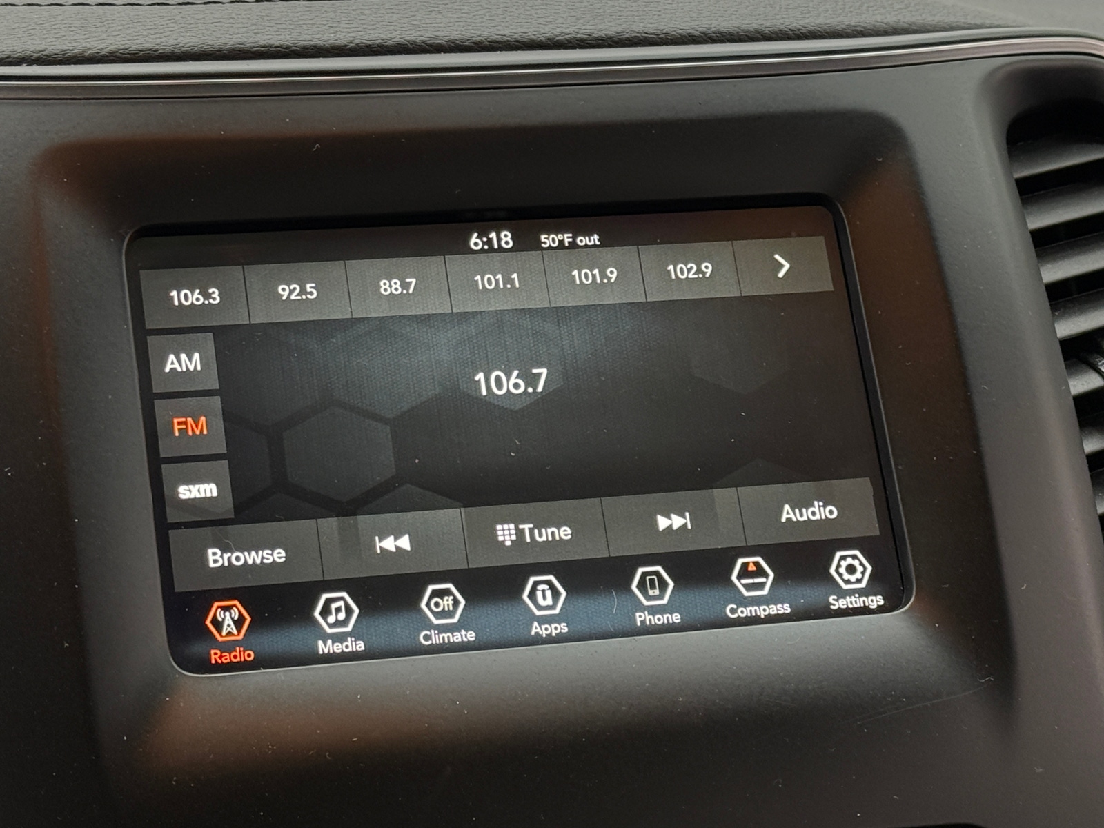 Thumbnail: 2019 Jeep Cherokee - 3