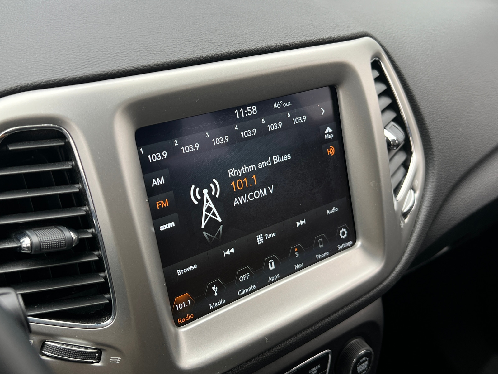 Thumbnail: 2019 Jeep Compass - 4